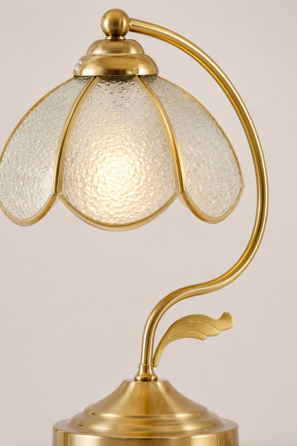 Vintage Tiffany Table Lamp - Lumpaz