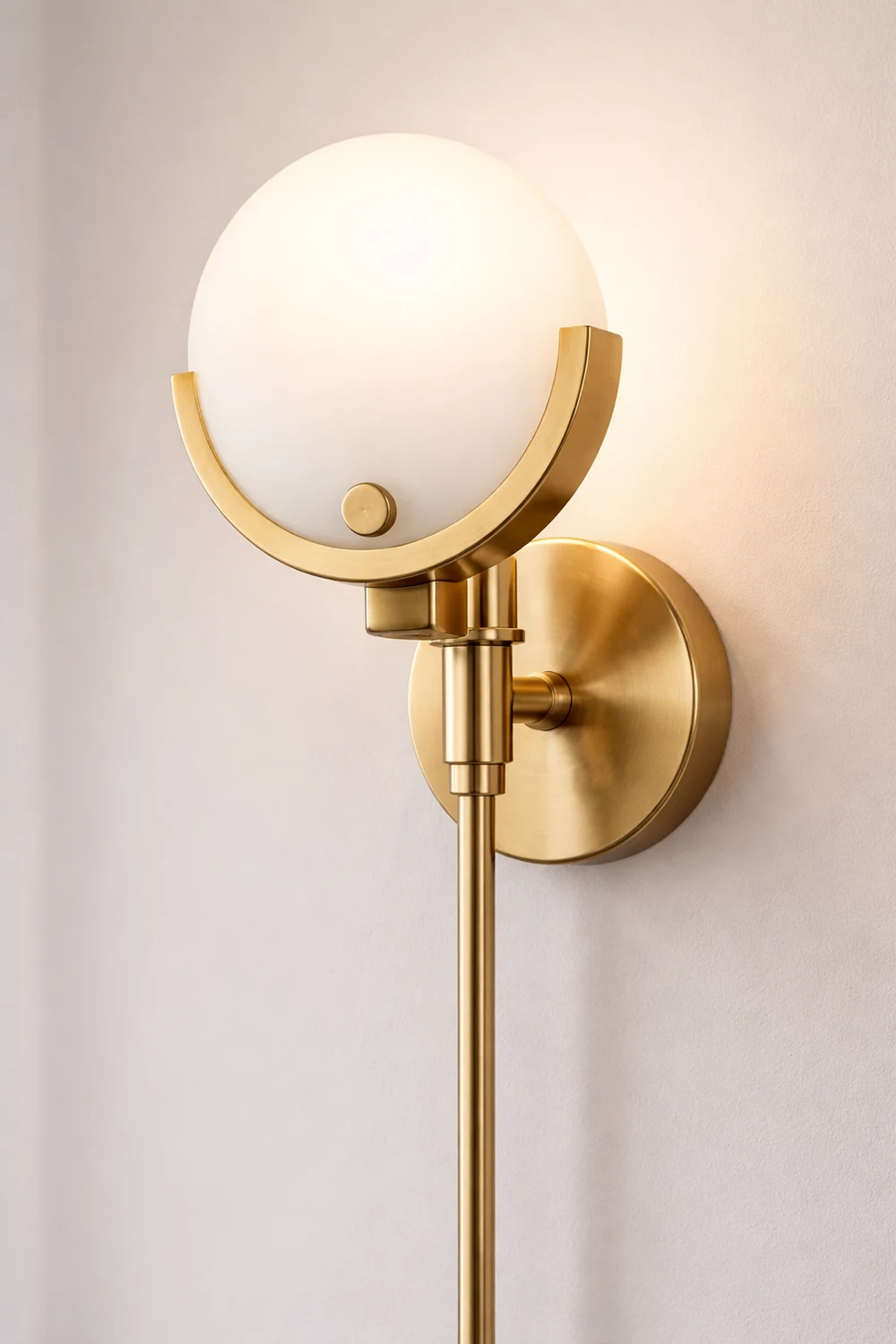 Ava Brass Wall Lamp - Lumpaz