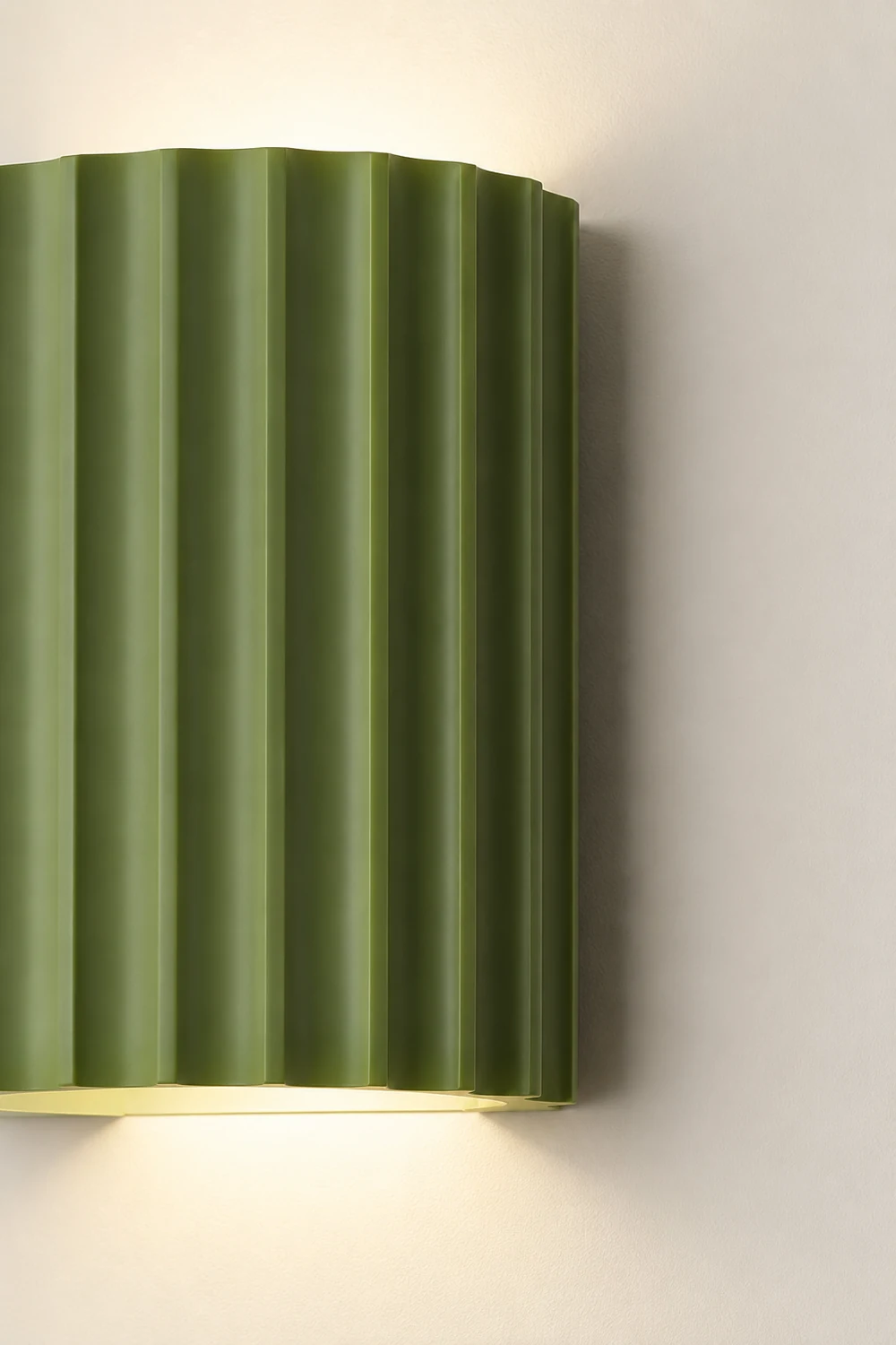 Fluted Resin Wall Lamp - Lumpaz