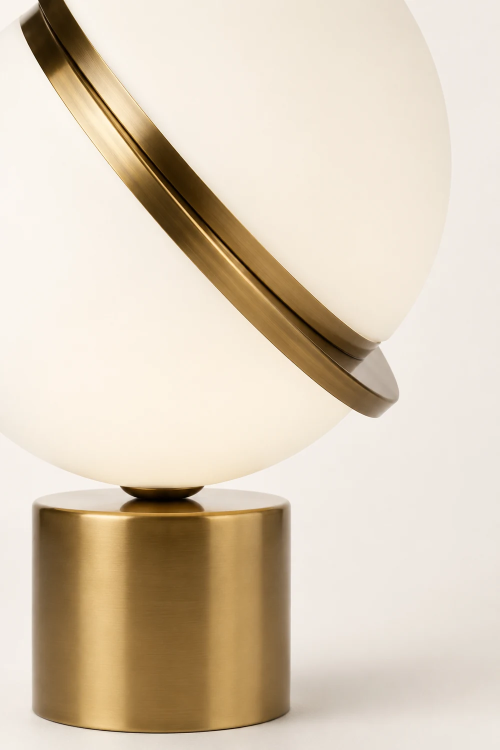 Crescent Table Light - Lumpaz