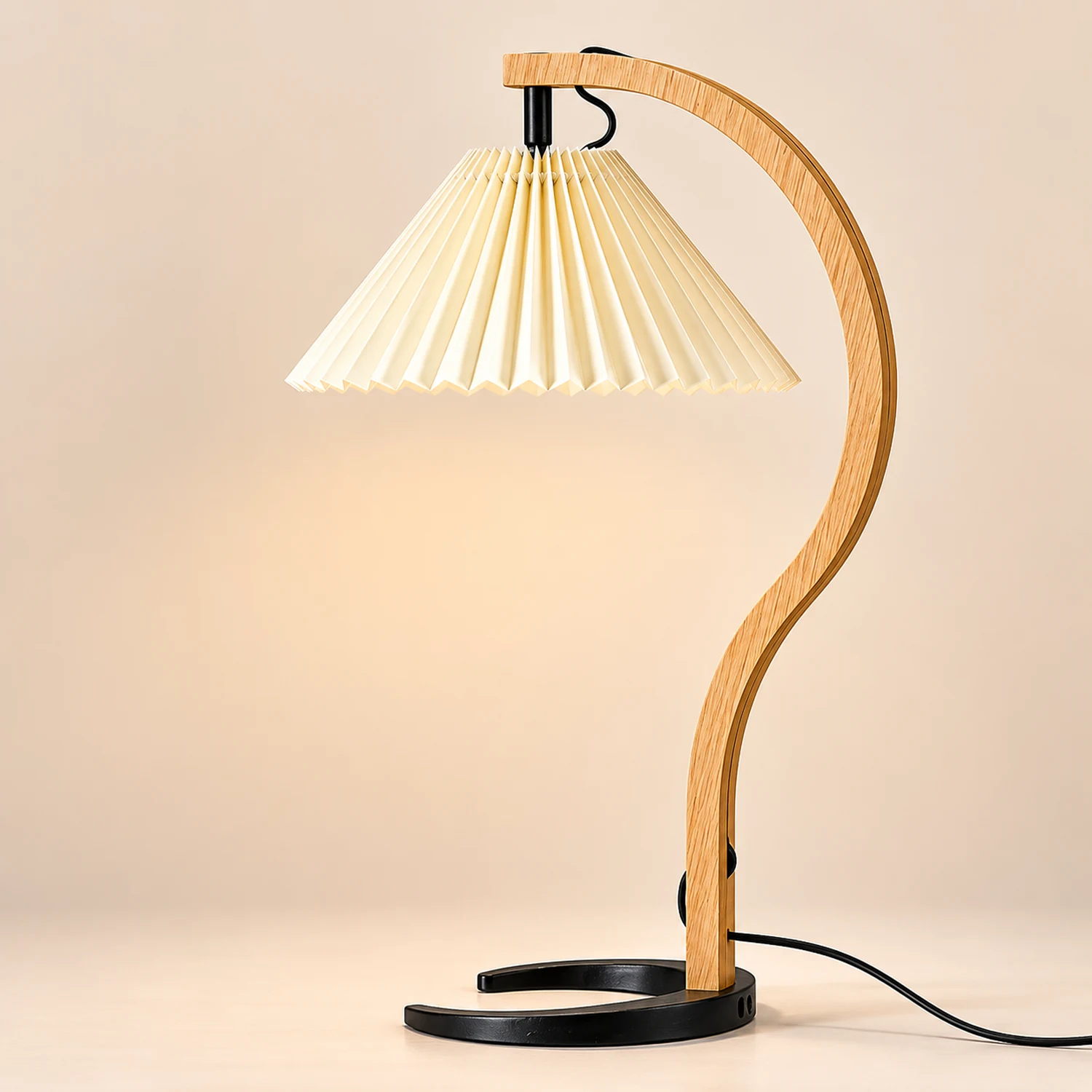 Caprani Wooden Table Lamp - Lumpaz