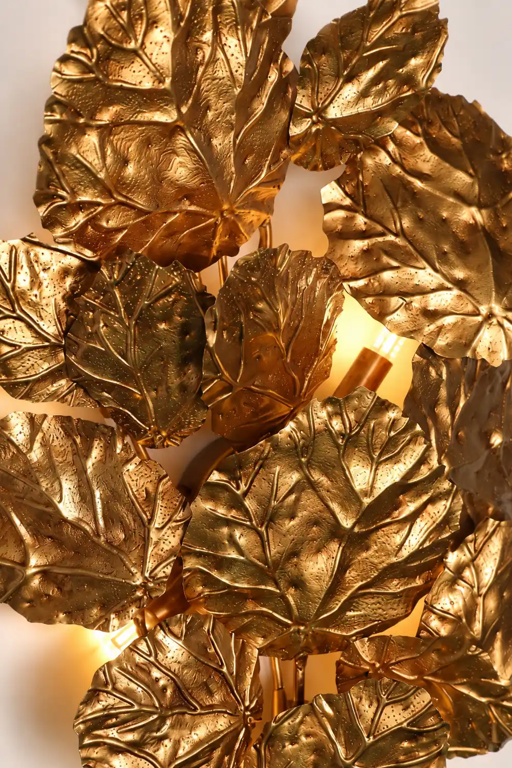 Pathleaf Heap Wall Lamp - Lumpaz