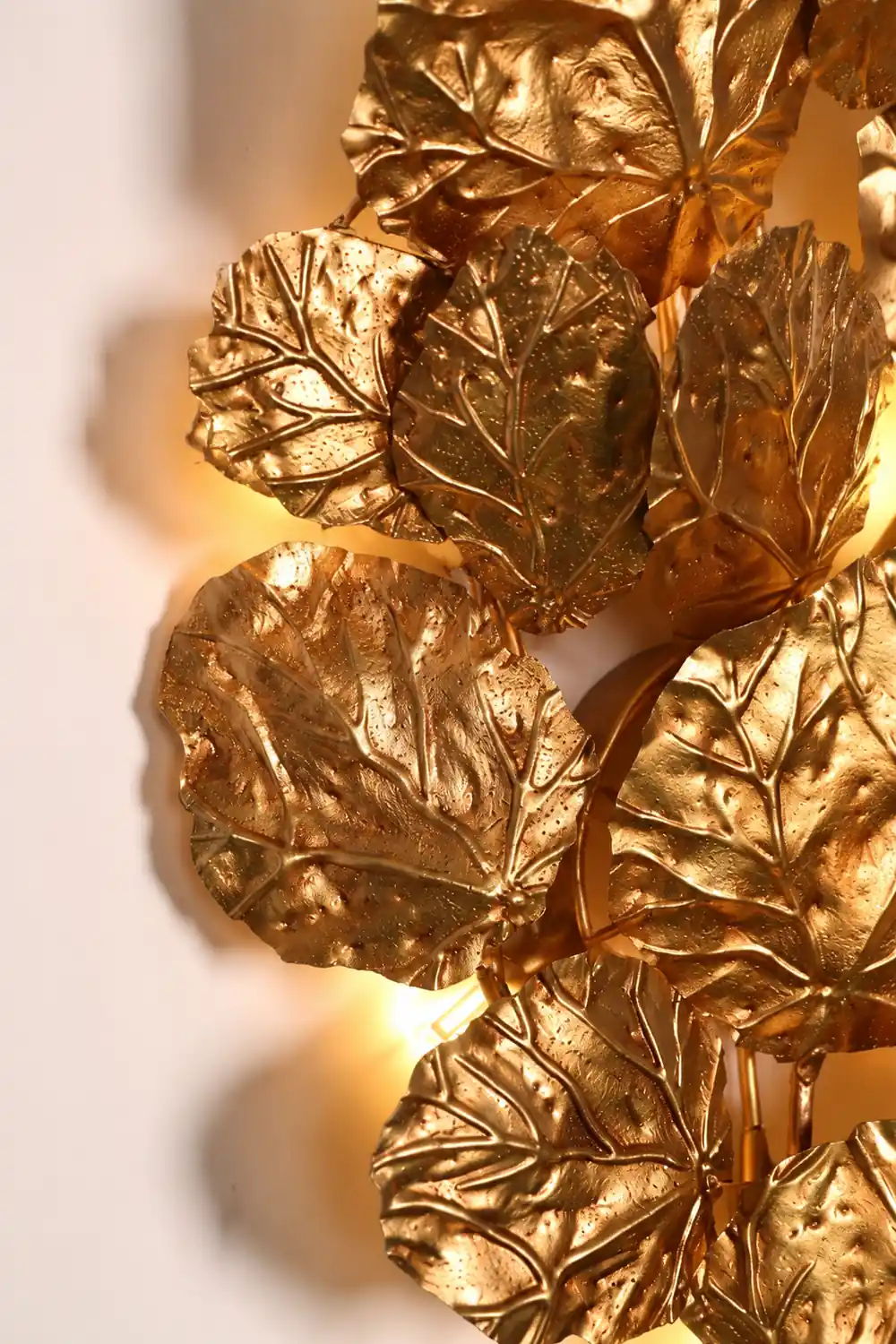 Pathleaf Heap Wall Lamp - Lumpaz
