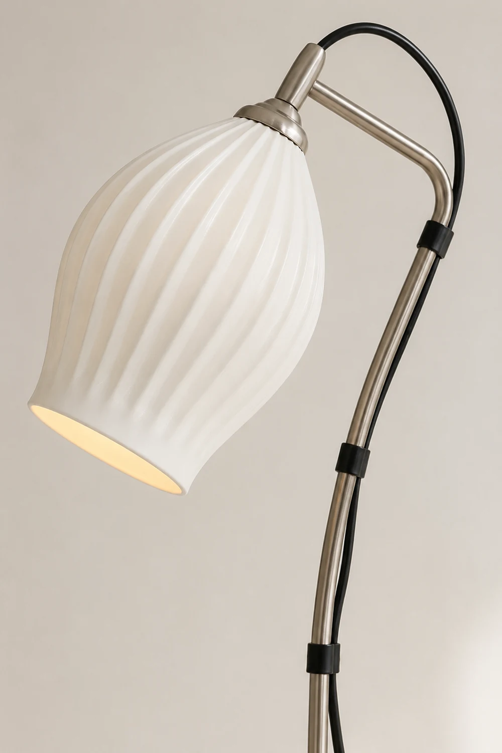 Ceramic Ribbed Table Lamp - Lumpaz