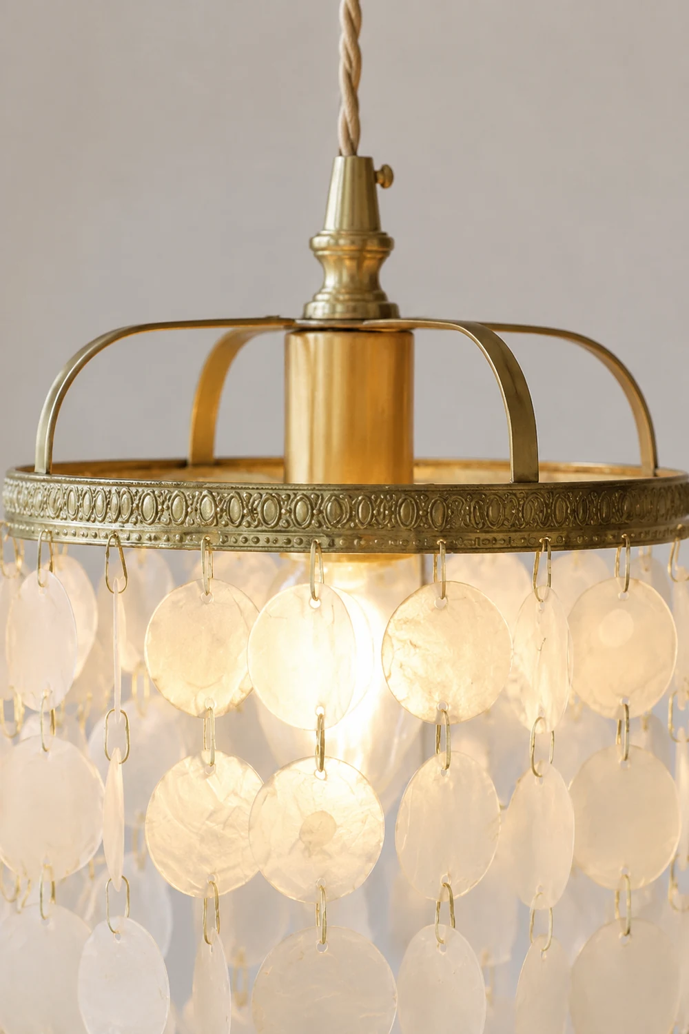 Shell Pendant Lamp - Lumpaz