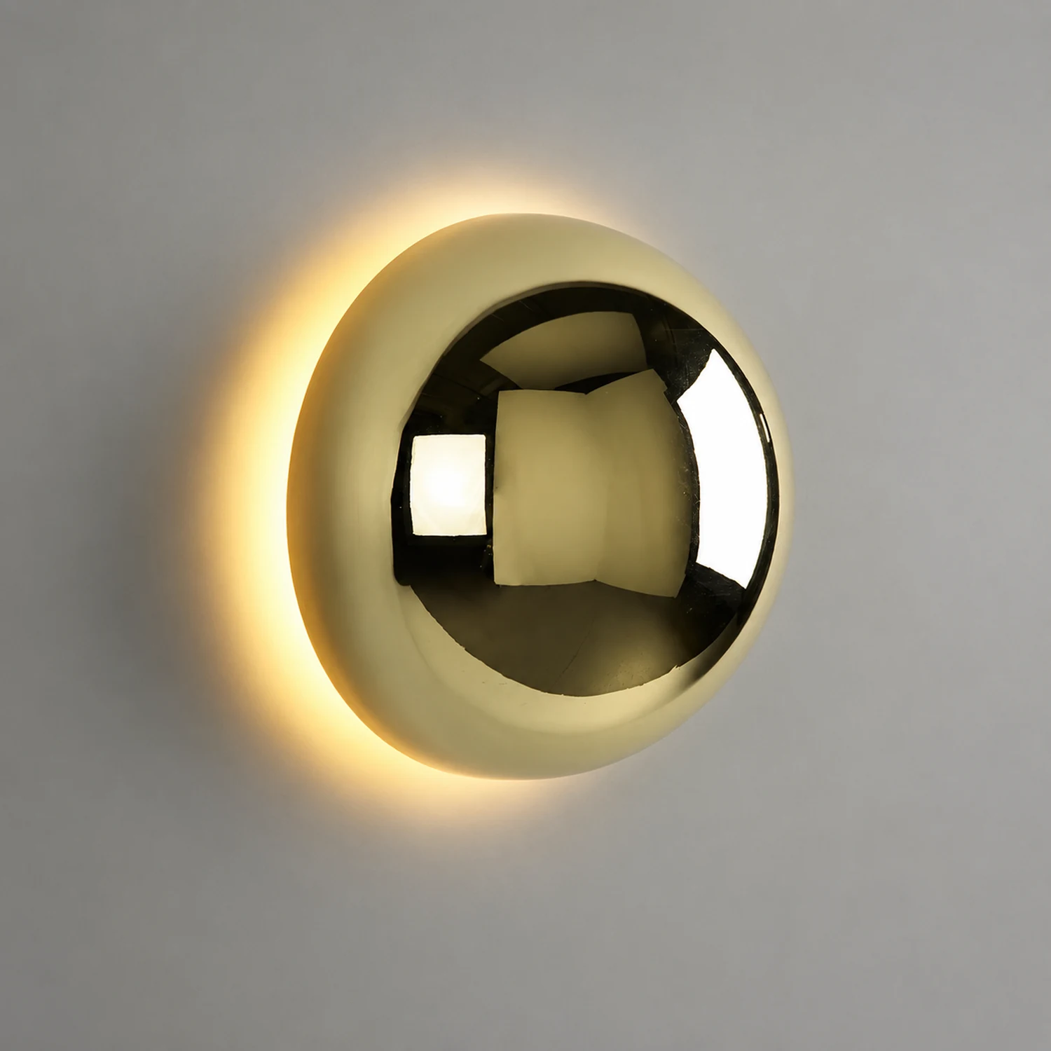 Round Metal Wall Lamp - Lumpaz