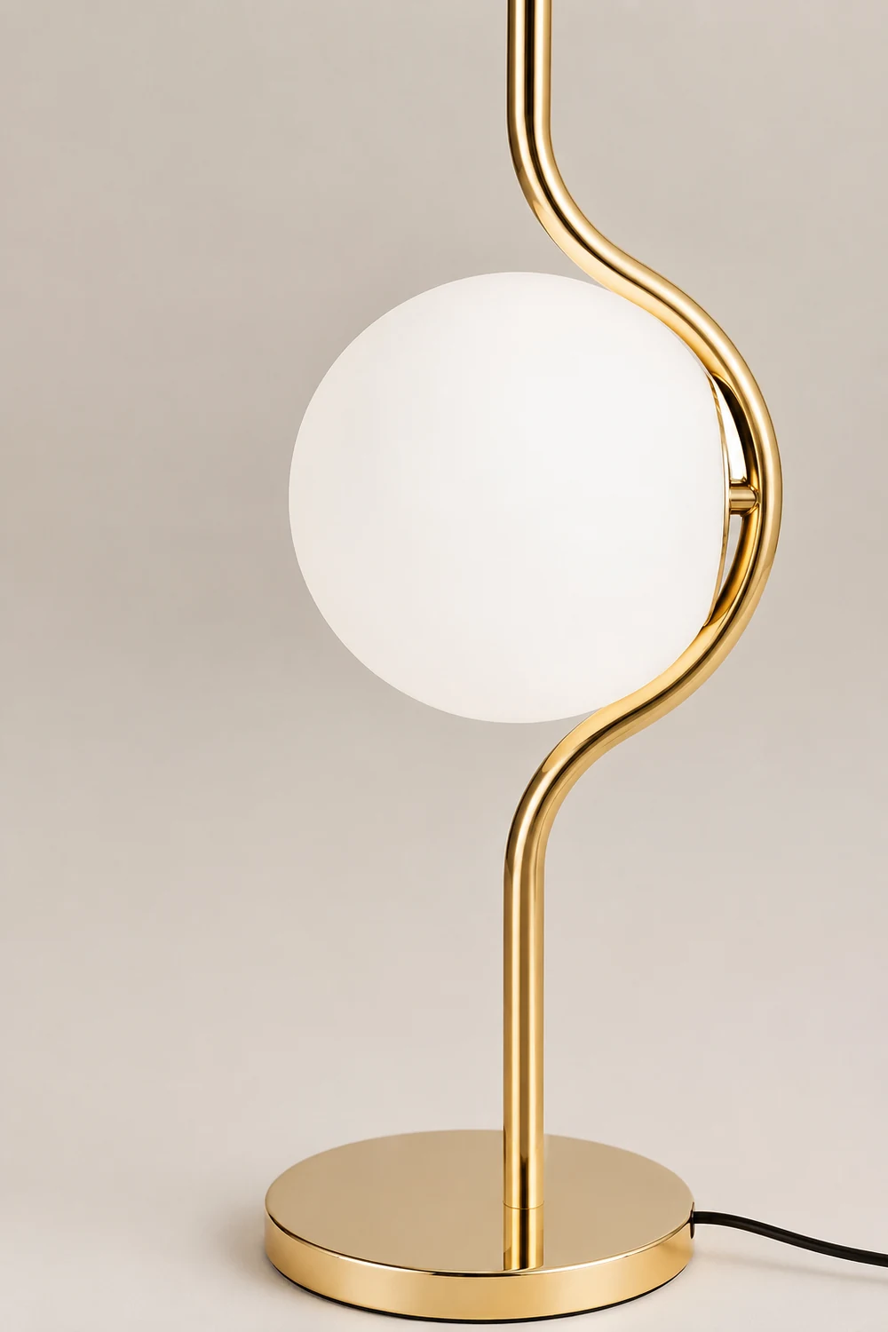 Levita Table Lamp - Lumpaz