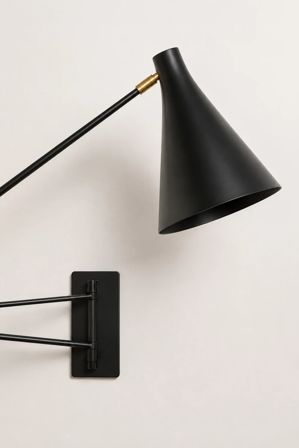 Jameson Adjustable Wall Lamp - Lumpaz