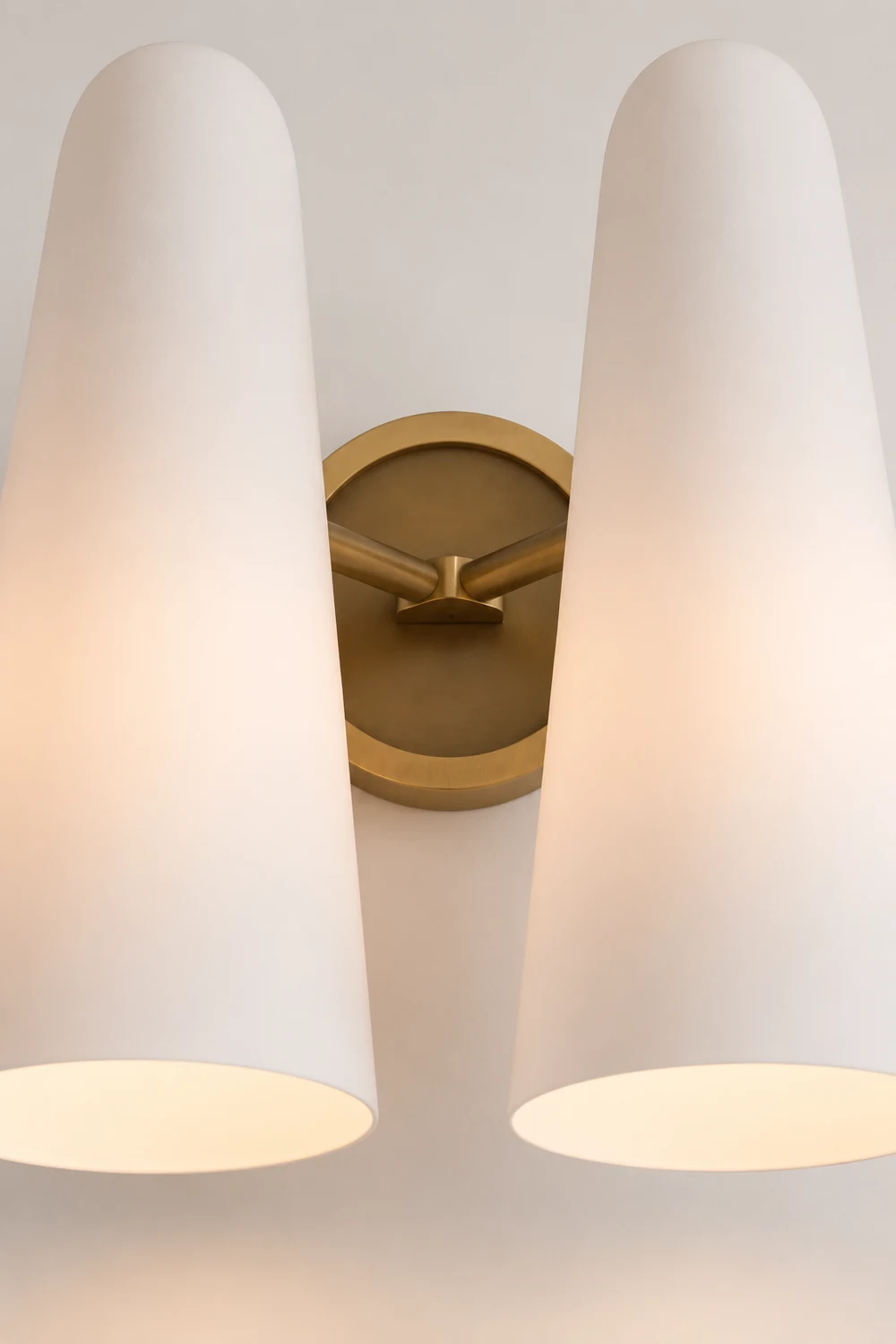Montfaucon Wall Lamp - Lumpaz