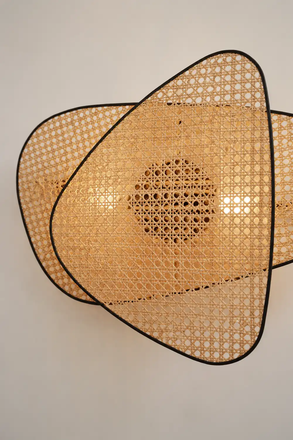 Screen Cannage Wall Lamp - Lumpaz