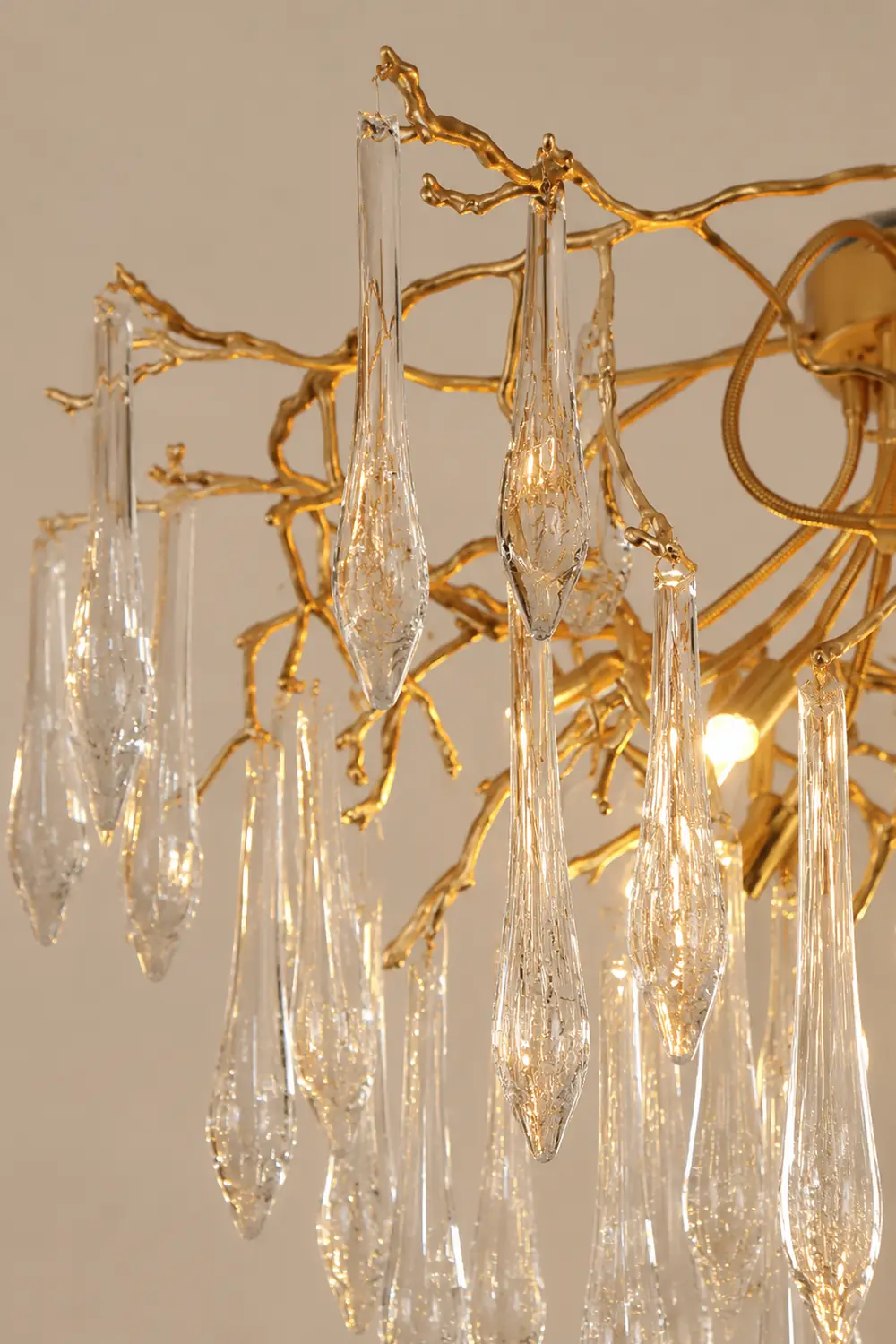 Teardrop Round Crystal Ceiling Lamp - Lumpaz