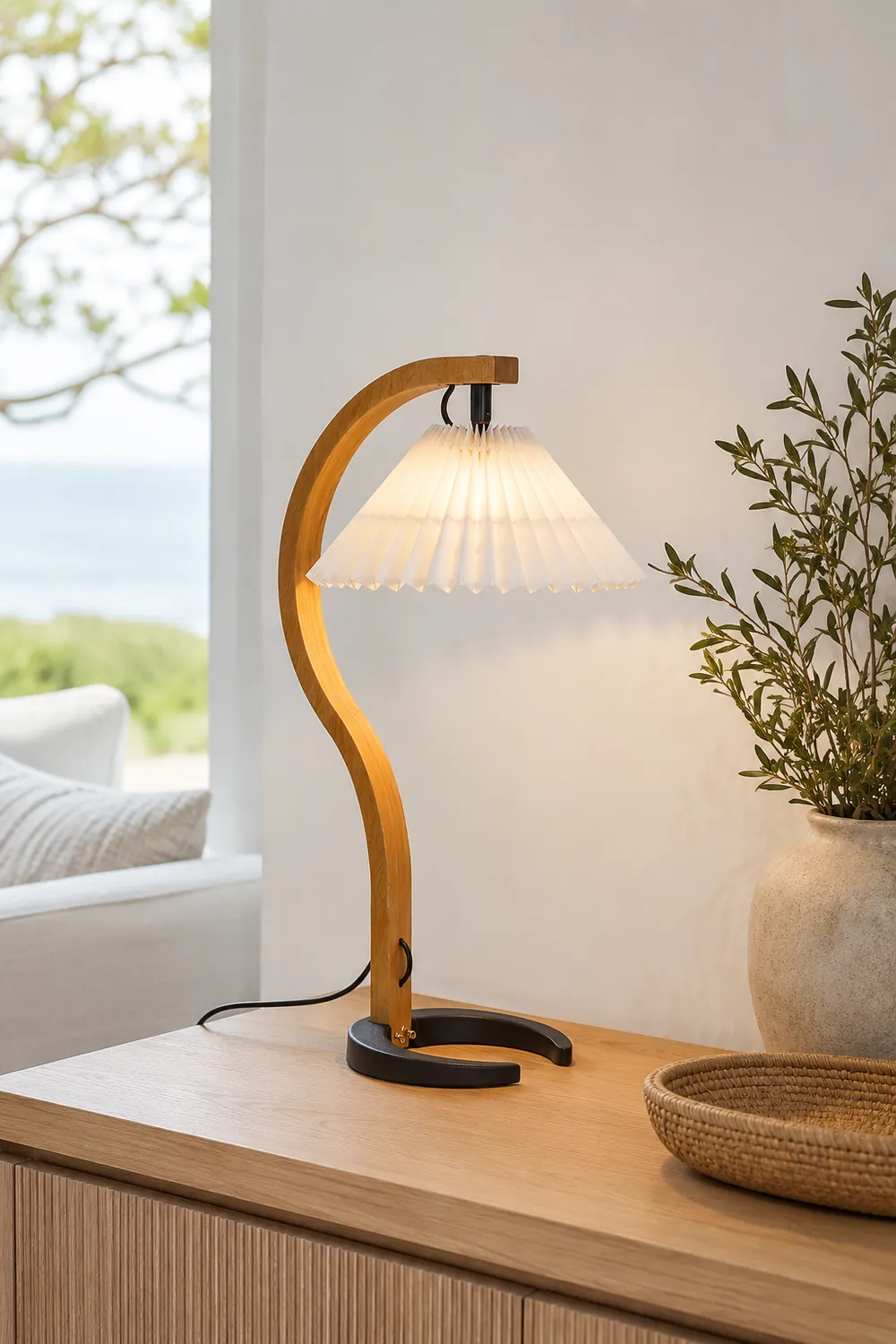 Caprani Wooden Table Lamp - Lumpaz