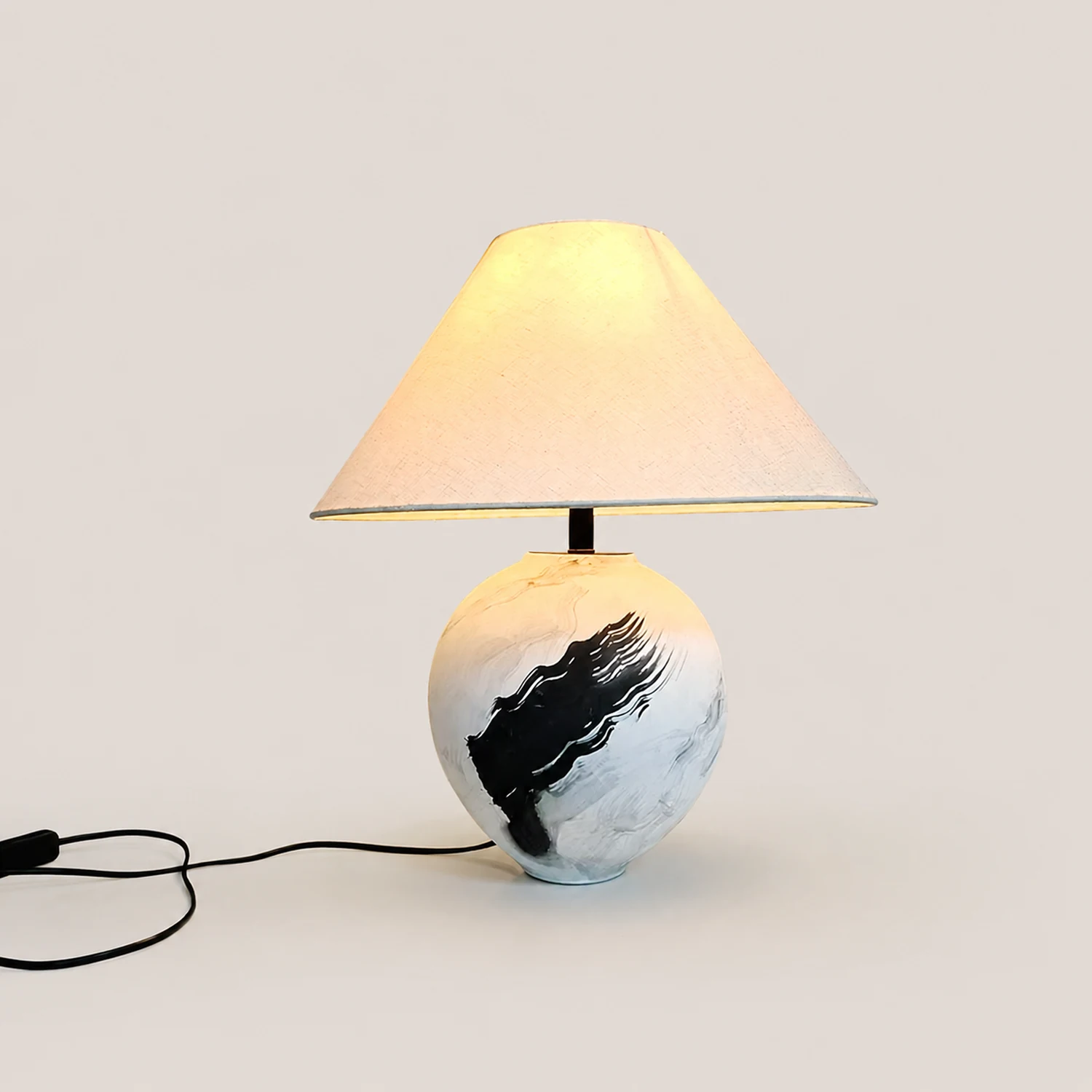 Mcnally Table Lamp - Lumpaz