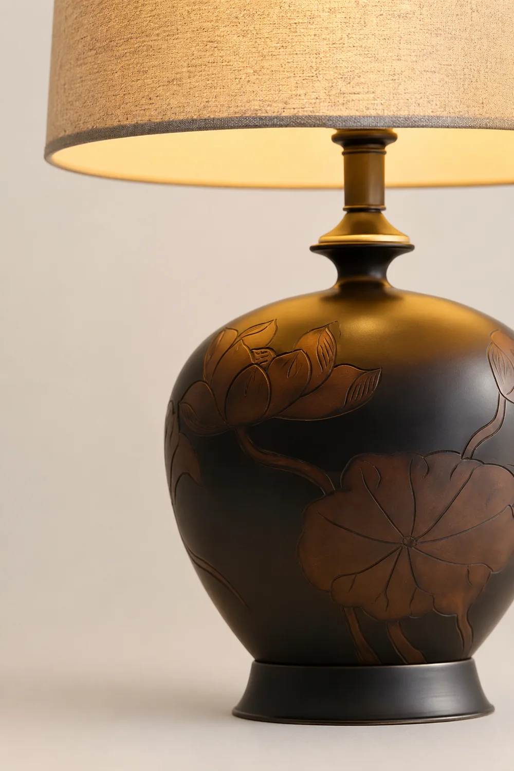 Fish Motif Ceramic Table Lamp - Lumpaz