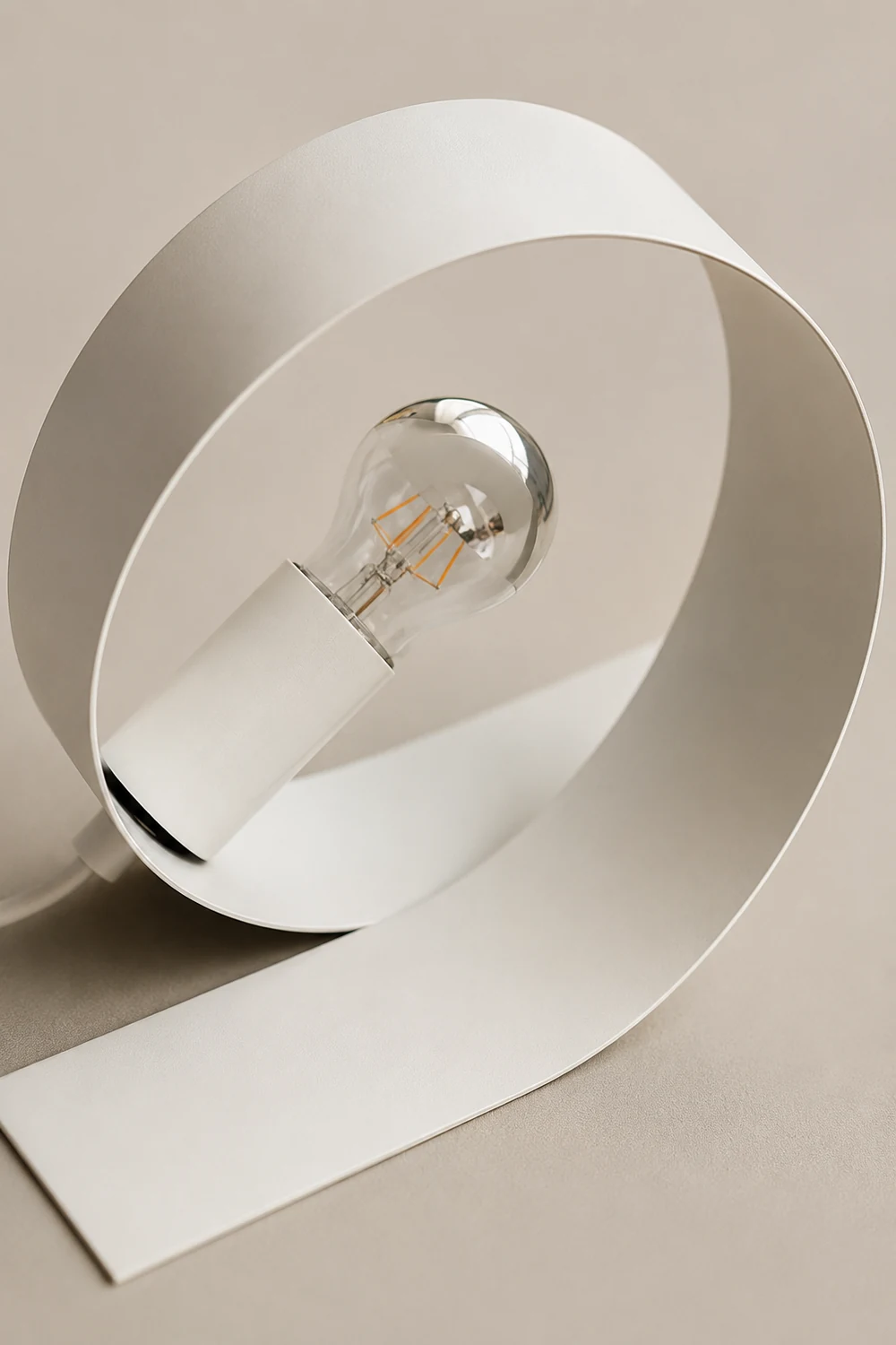 Looping Table Lamp - Lumpaz