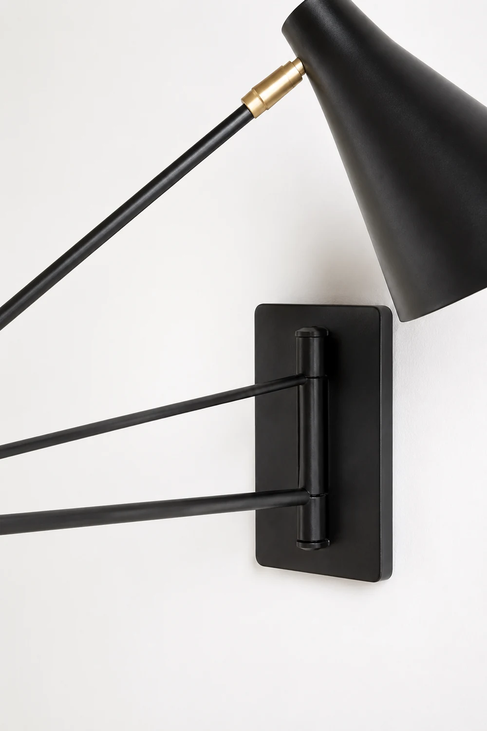 Jameson Adjustable Wall Lamp - Lumpaz