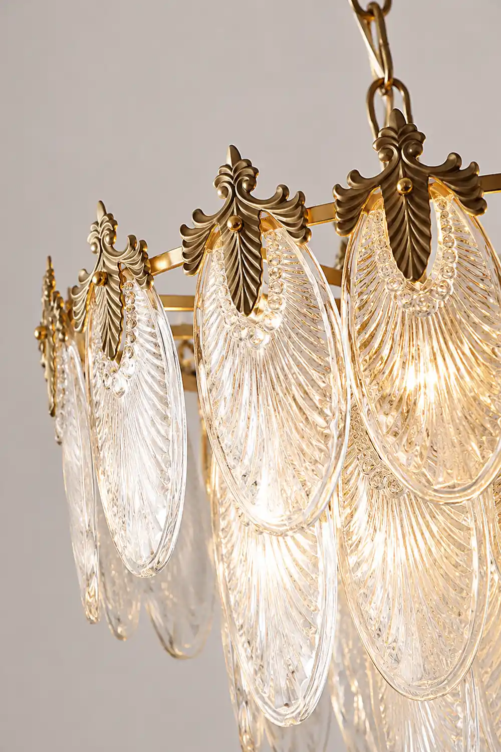 Brass Leaves Chandelier - Lumpaz
