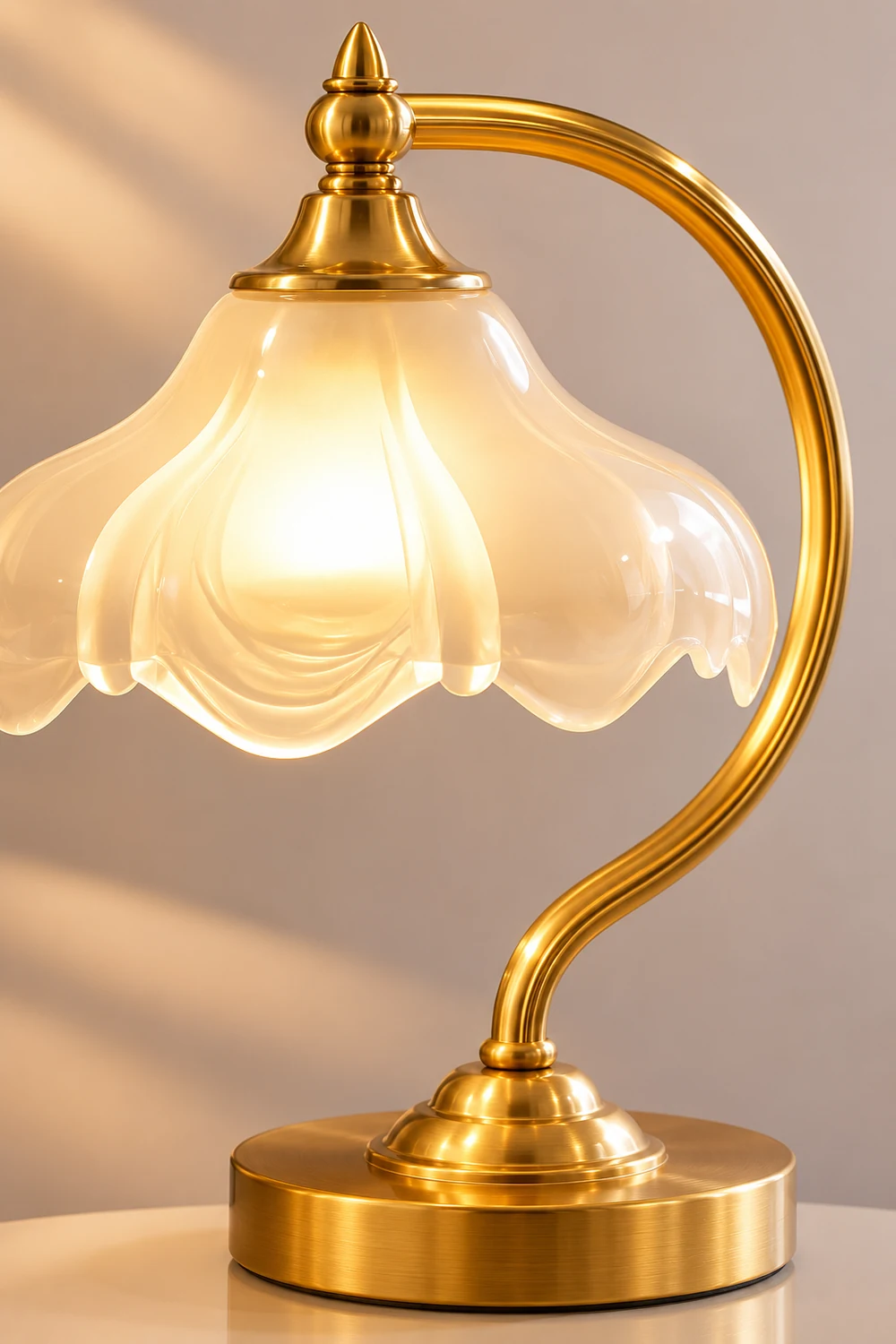 Magnolya Flower Table Lamp - Lumpaz