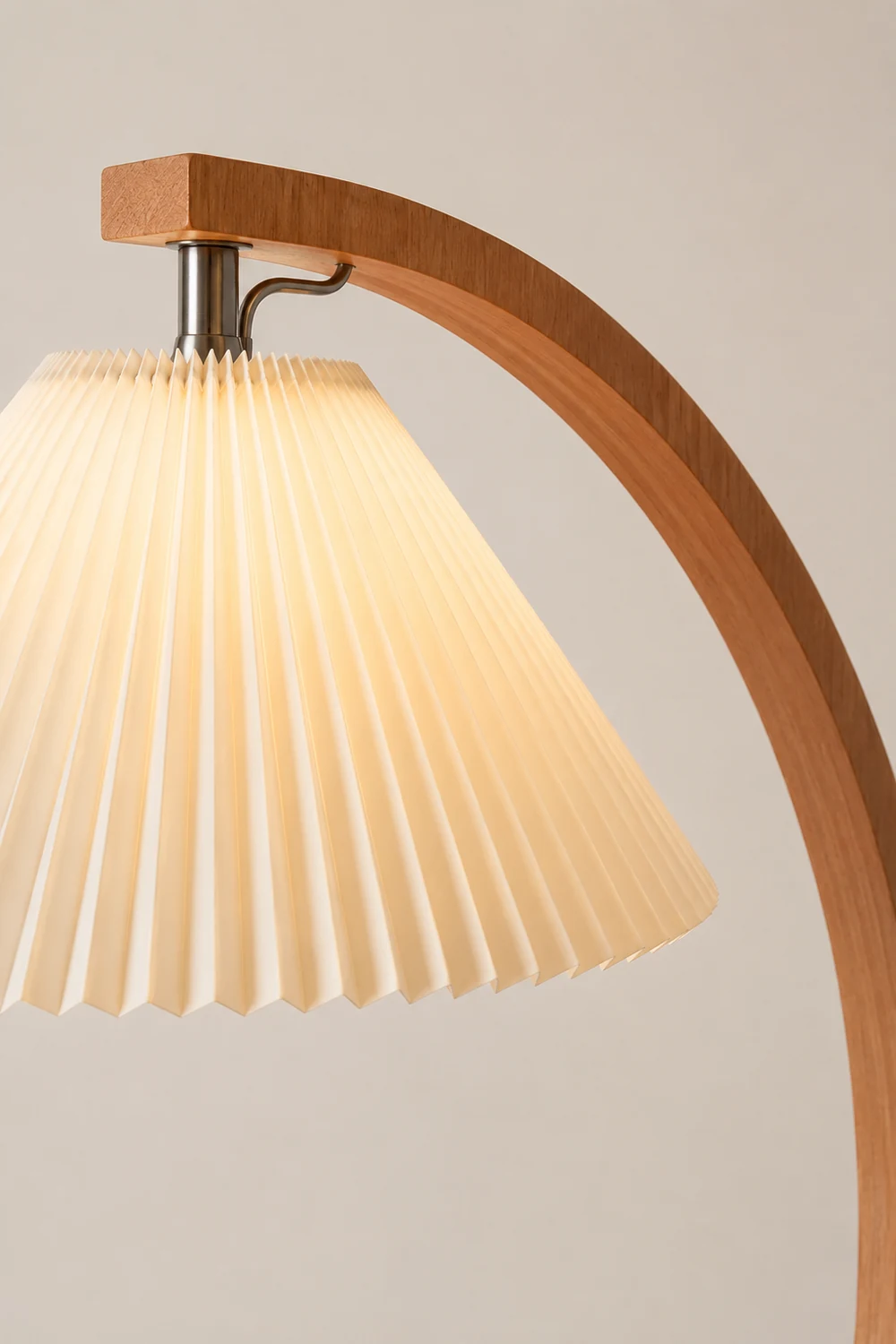 Caprani Wooden Floor Lamp - Lumpaz
