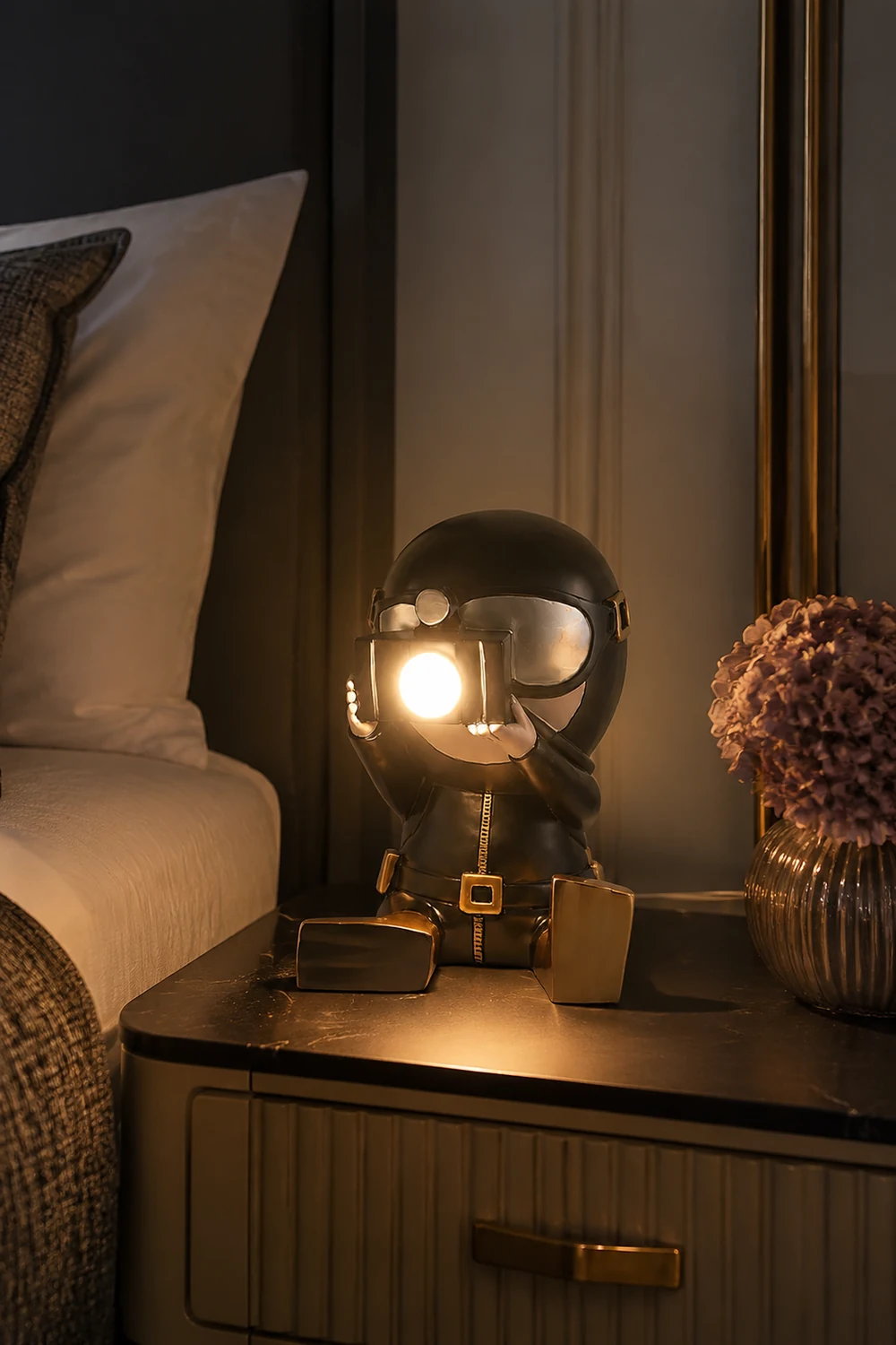 Diver Table Lamp - Lumpaz