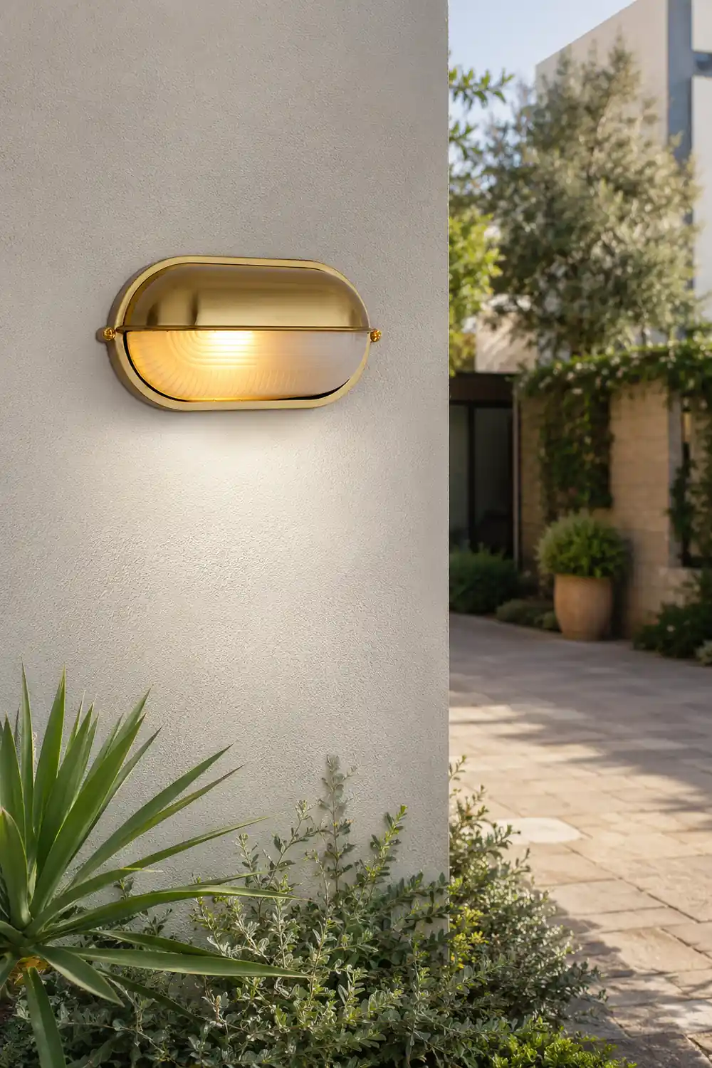 Round Oval Cast Aluminum Glass Waterproof Retro Industrial Wall Lamp - Lumpaz