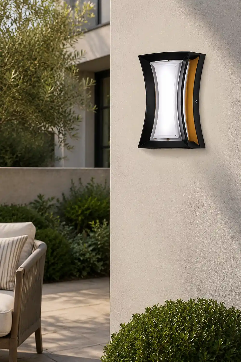 Minimalist Waterproof Creative Aluminum Modern Outdoor Wall Light - Lumpaz