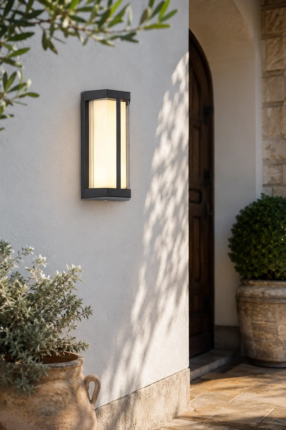 Waterproof Double Acrylic Shade LED Black Modern Outdoor Wall Lights - Lumpaz