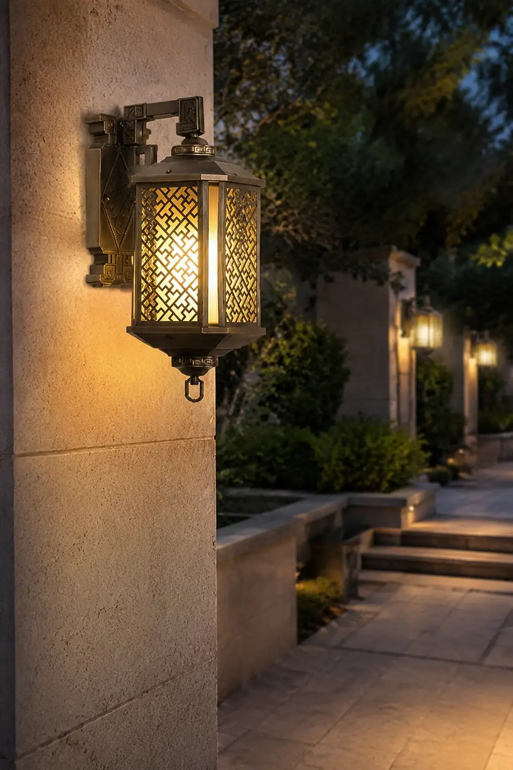 Classical Hollow Pattern Outdoor Waterproof Wall Lamp for Villa Courtyard Corridor - Lumpaz
