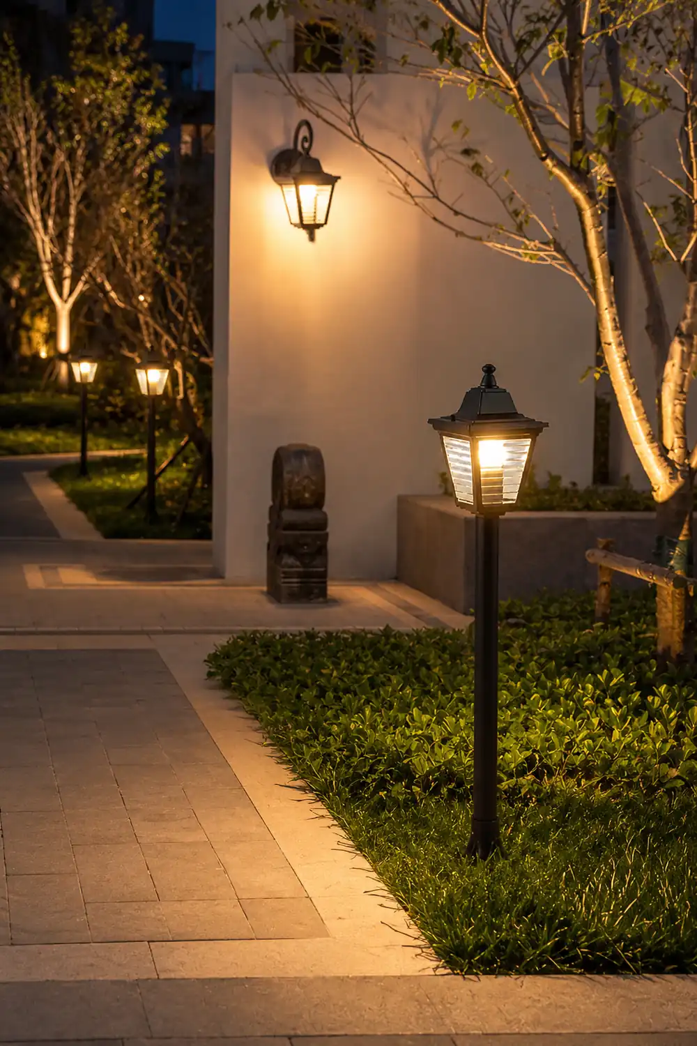 Classic European-style Waterproof Landscape Light for Outdoor Villa Garden - Lumpaz