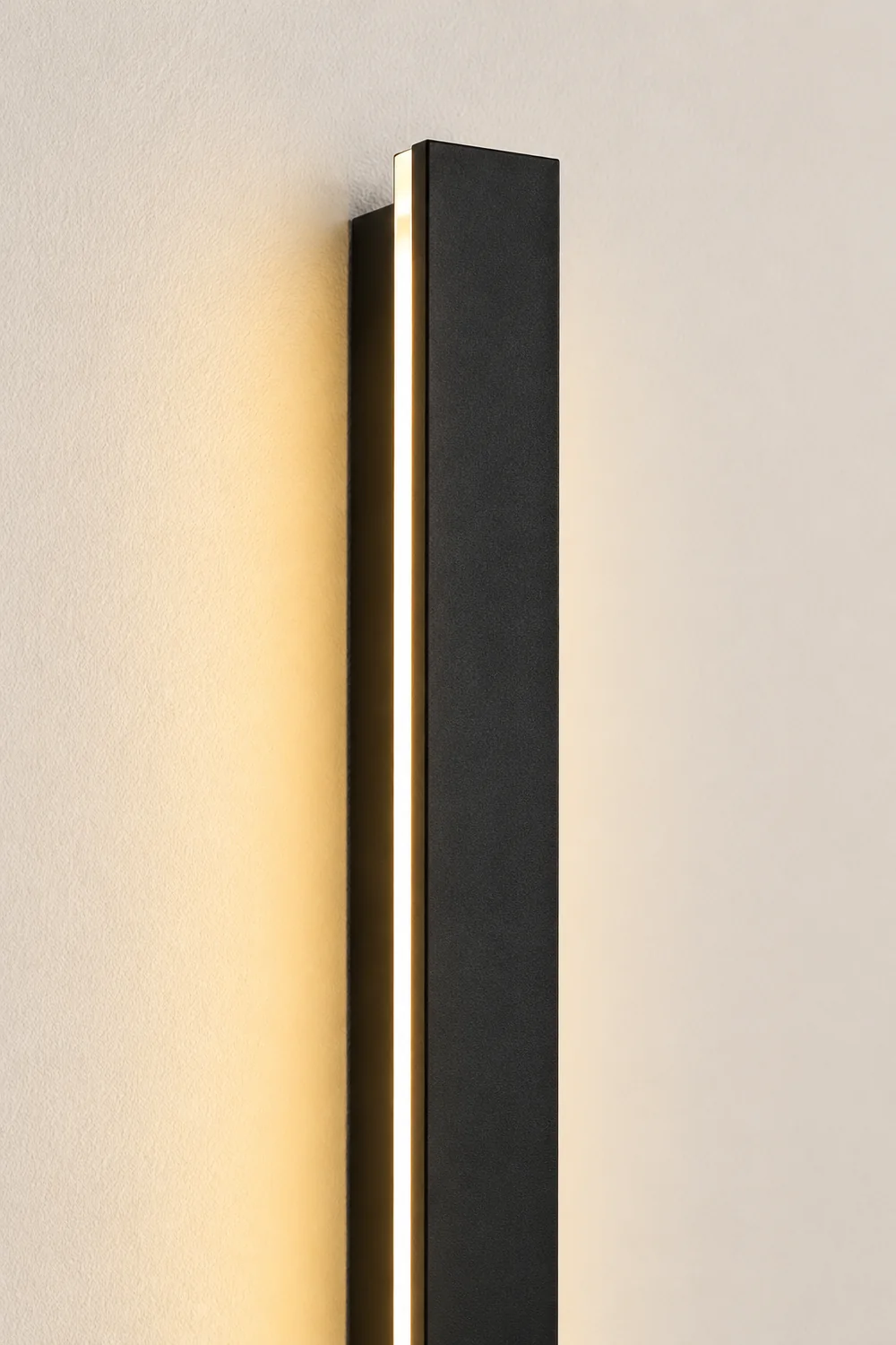 Black Long Strip LED RGB Outdoor Waterproof Wall Light - Lumpaz