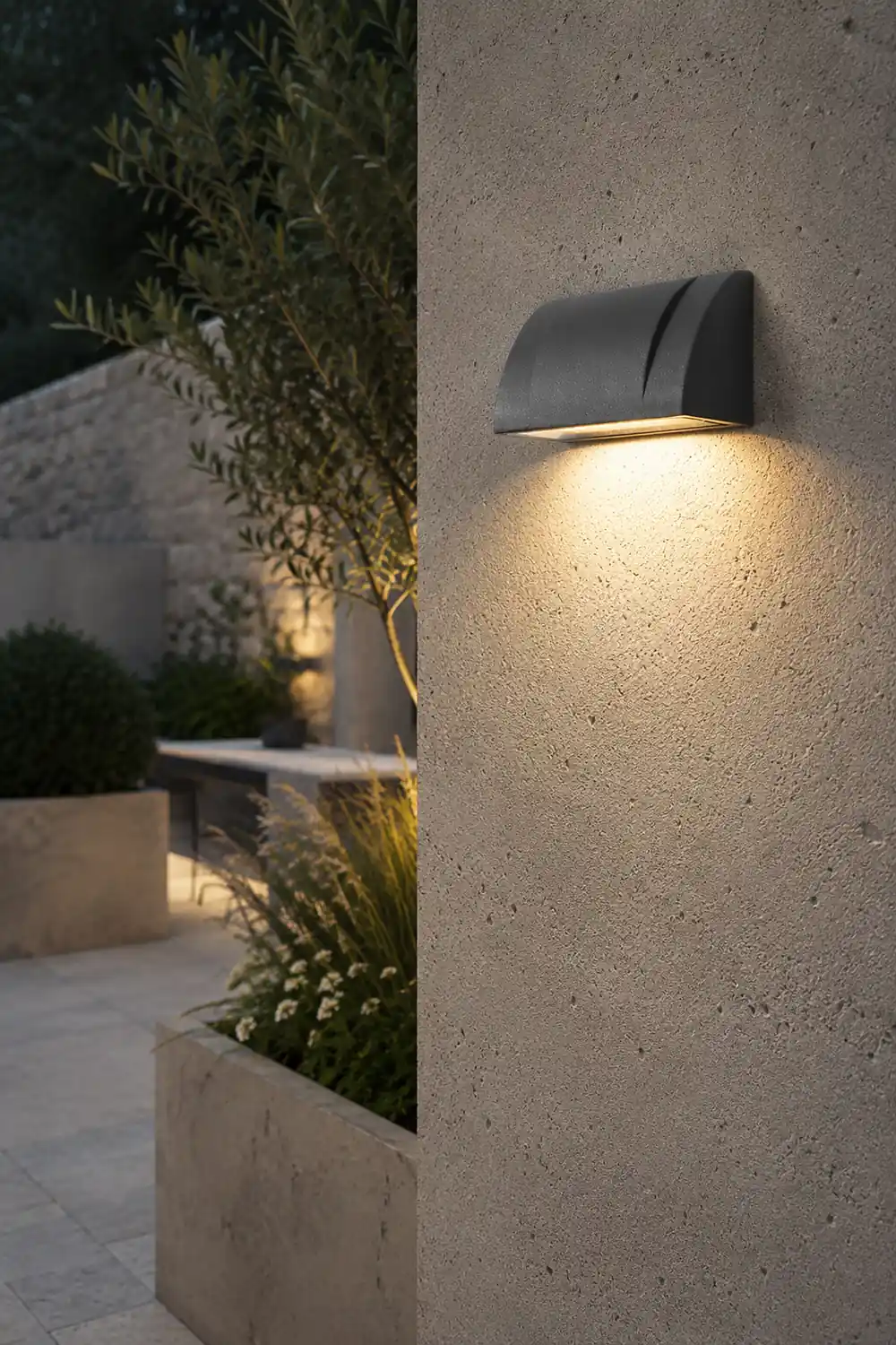 Modern Minimalist Waterproof Outdoor LED Wall Light for Patio Balcony Garden - Lumpaz