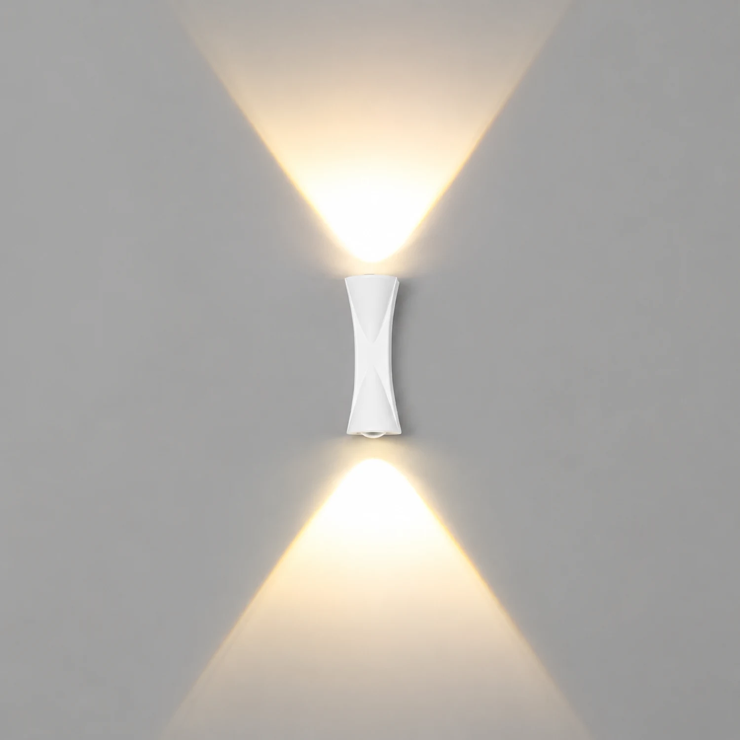Creative Up and Down Lights LED Waterproof Modern Outdoor Wall Lamp - Lumpaz