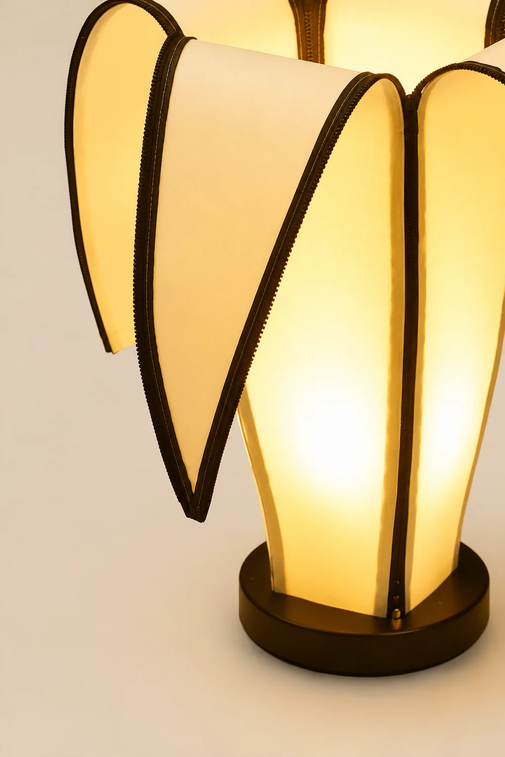 Banana Table Lamp - Lumpaz
