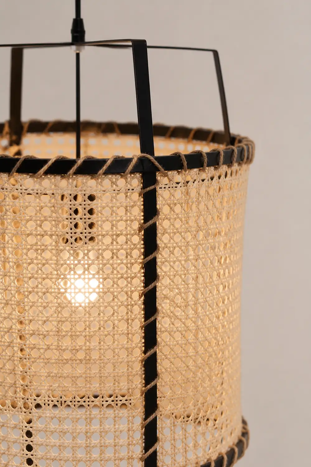 Rattan Cane Pendant Lamp - Lumpaz