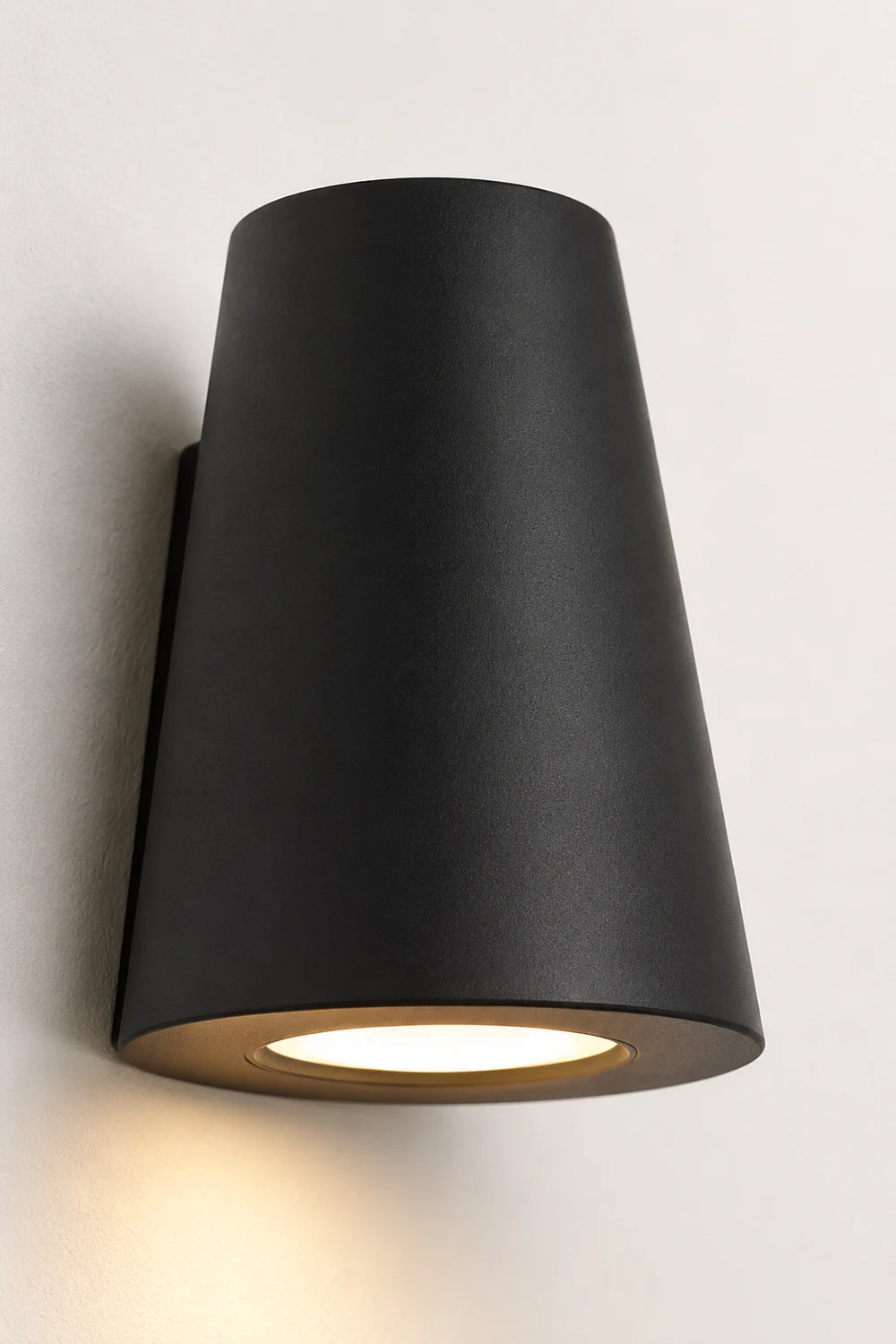 Nordic Minimalist Outdoor LED Waterproof Wall Light for Courtyard Aisle Balcony - Lumpaz
