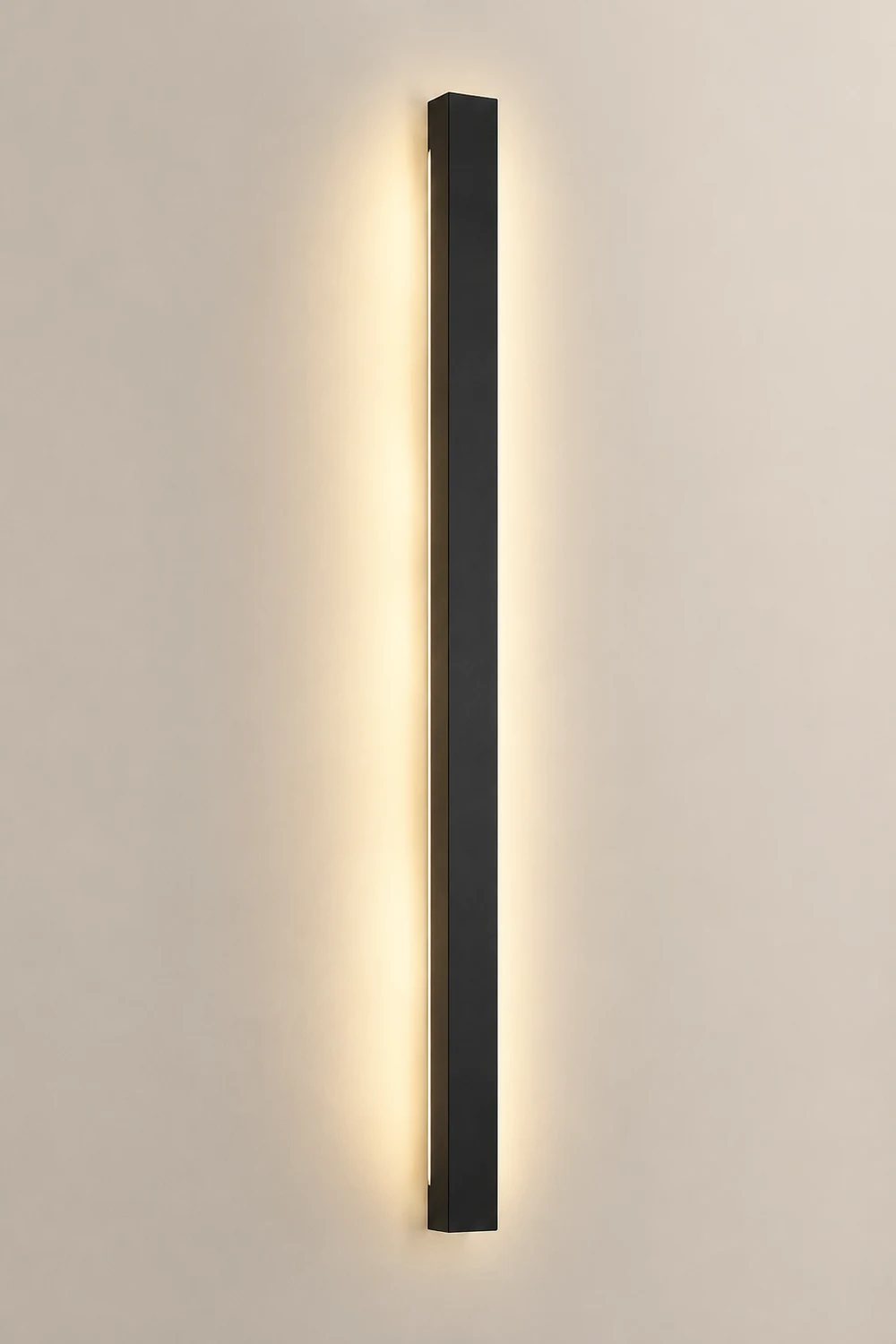Outdoor Waterproof Long Strip Metal Black Modern LED Outdoor Wall Lights - Lumpaz