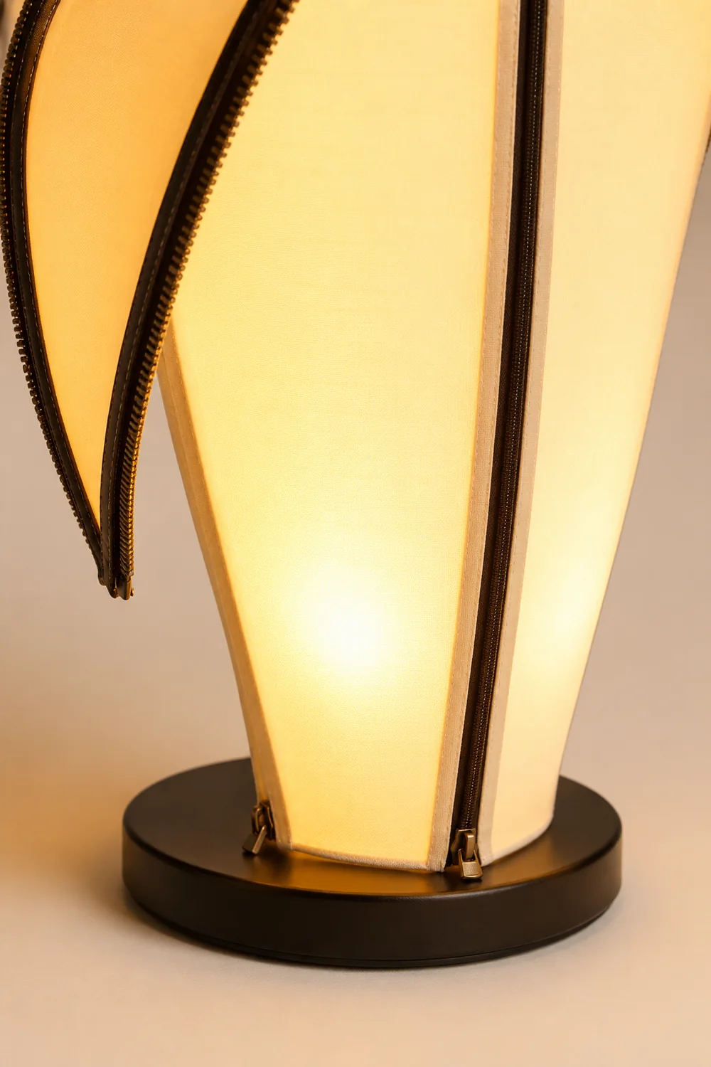 Banana Table Lamp - Lumpaz