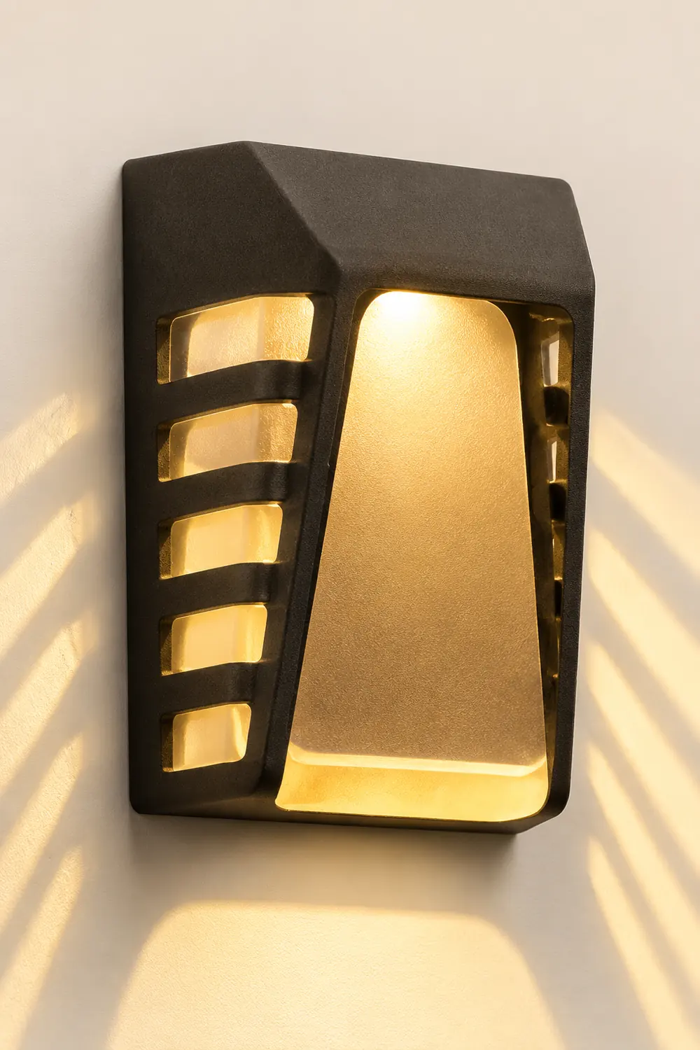 Waterproof Intelligent LED Black Modern Solar Outdoor Wall Lights - Lumpaz