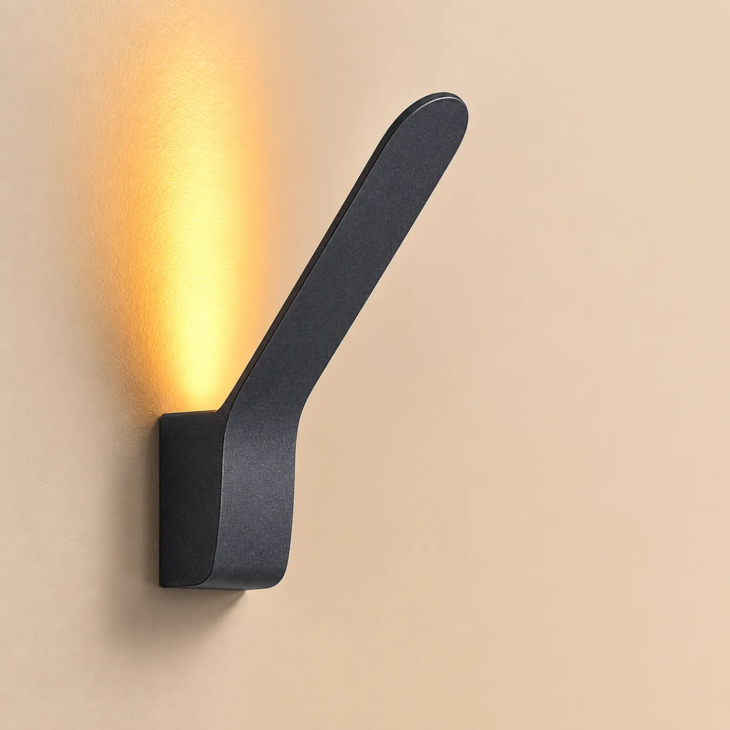 Modern Minimalist LED Waterproof Wall Light for Outdoor Courtyard Aisle Balcony - Lumpaz