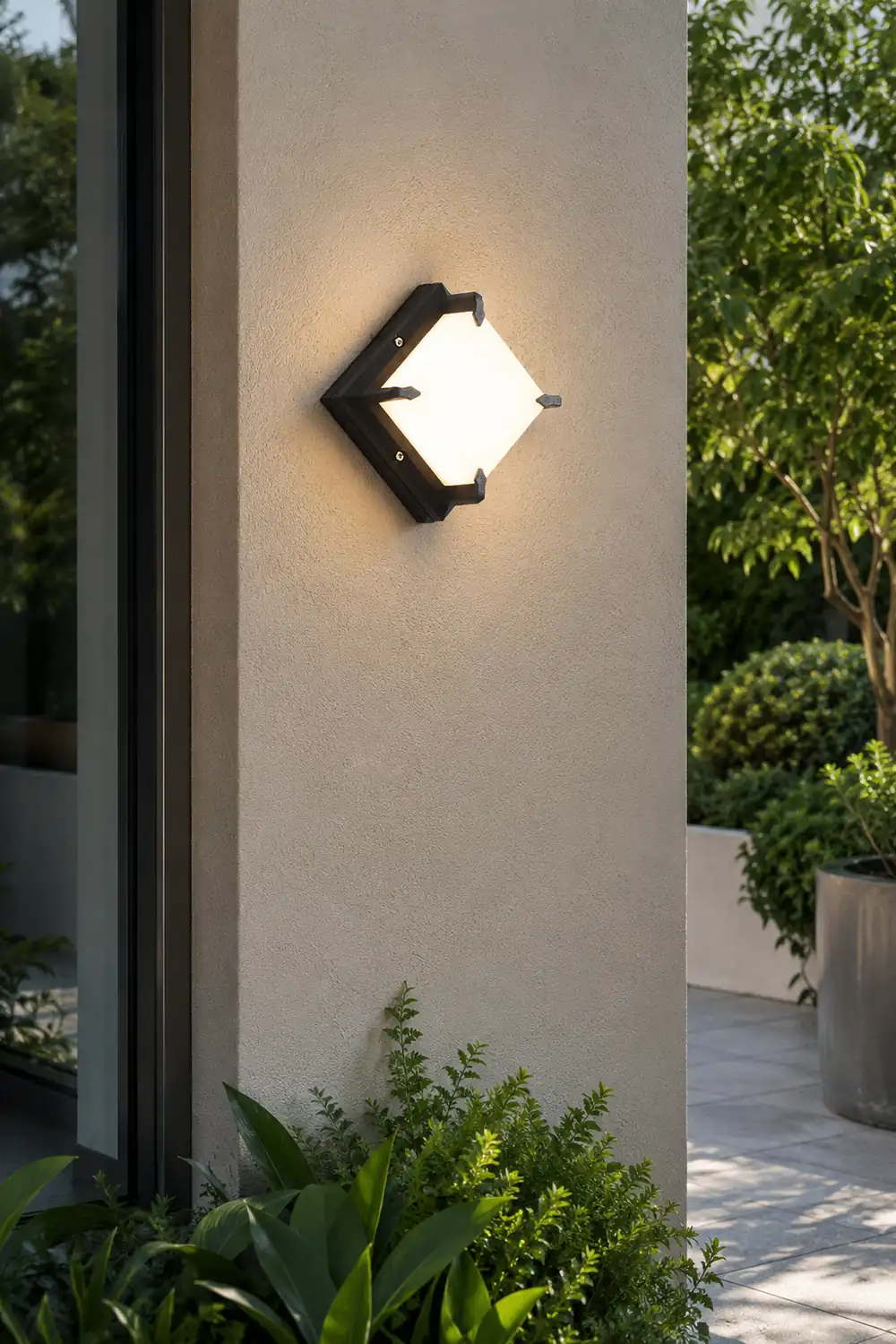 Modern Minimalist Outdoor Waterproof LED Wall Light for Patio Balcony Garden - Lumpaz