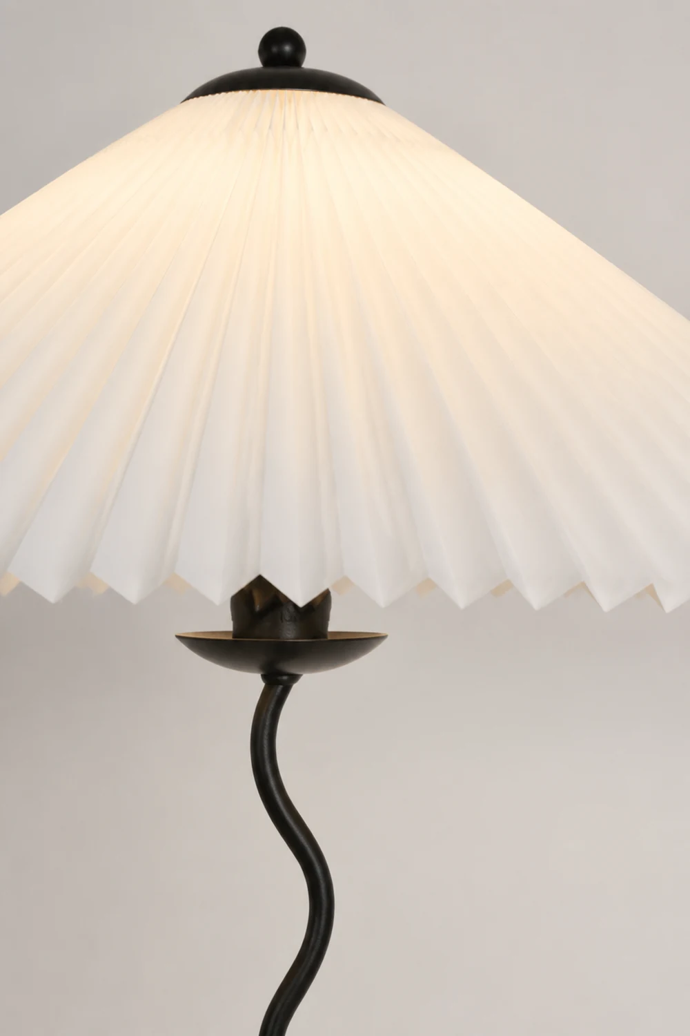 Pleated Table Lamp - Lumpaz