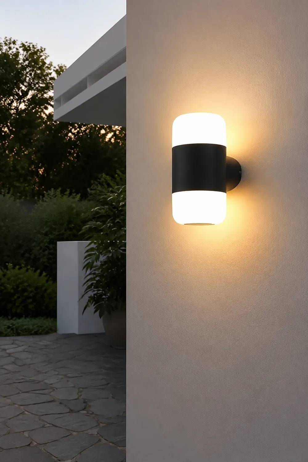 Round Up and Down Light LED Waterproof Black Modern Outdoor Wall Lamp - Lumpaz