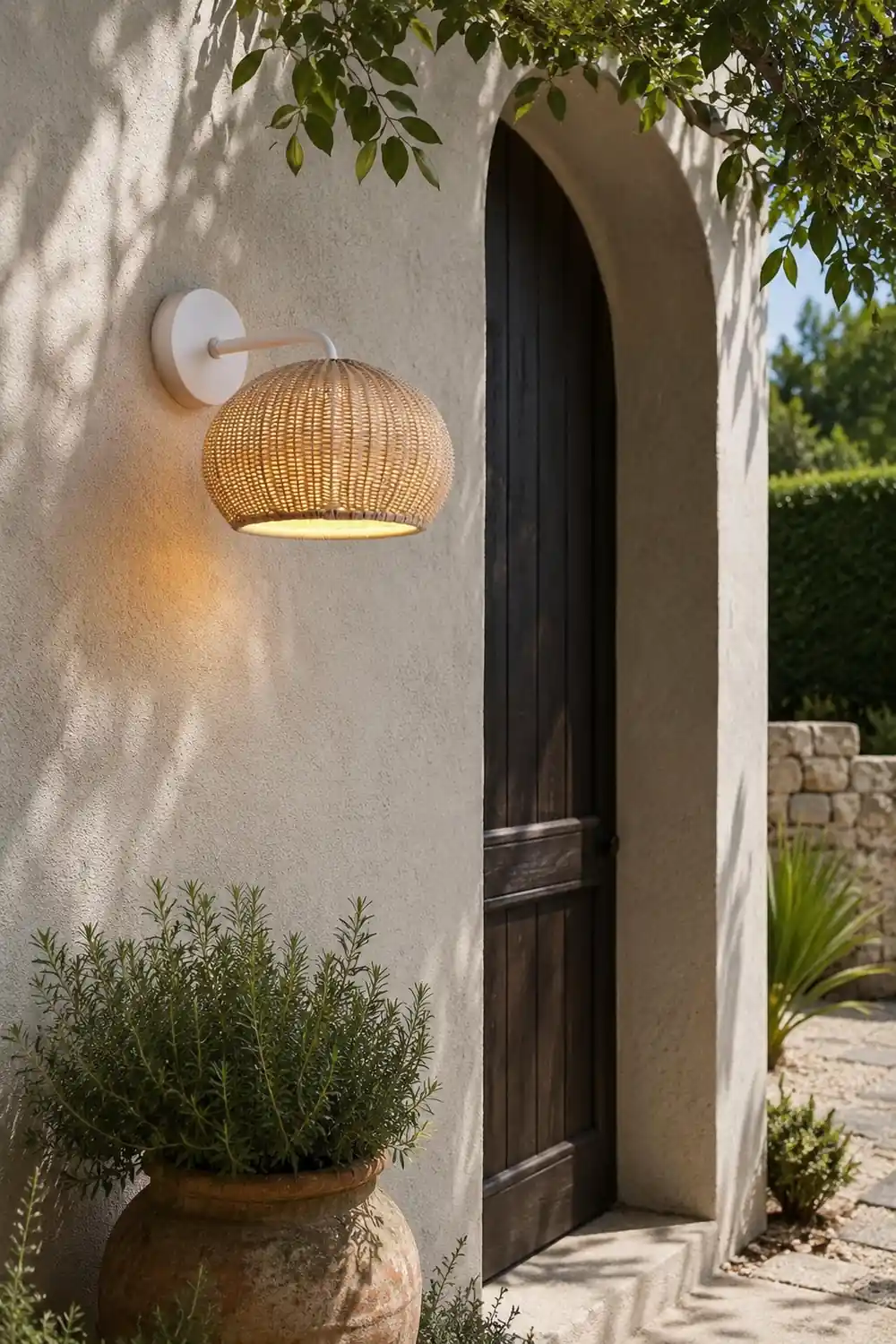 Lantern Shaped Waterproof Rattan Modern Outdoor Wall Lamp Chandelier - Lumpaz