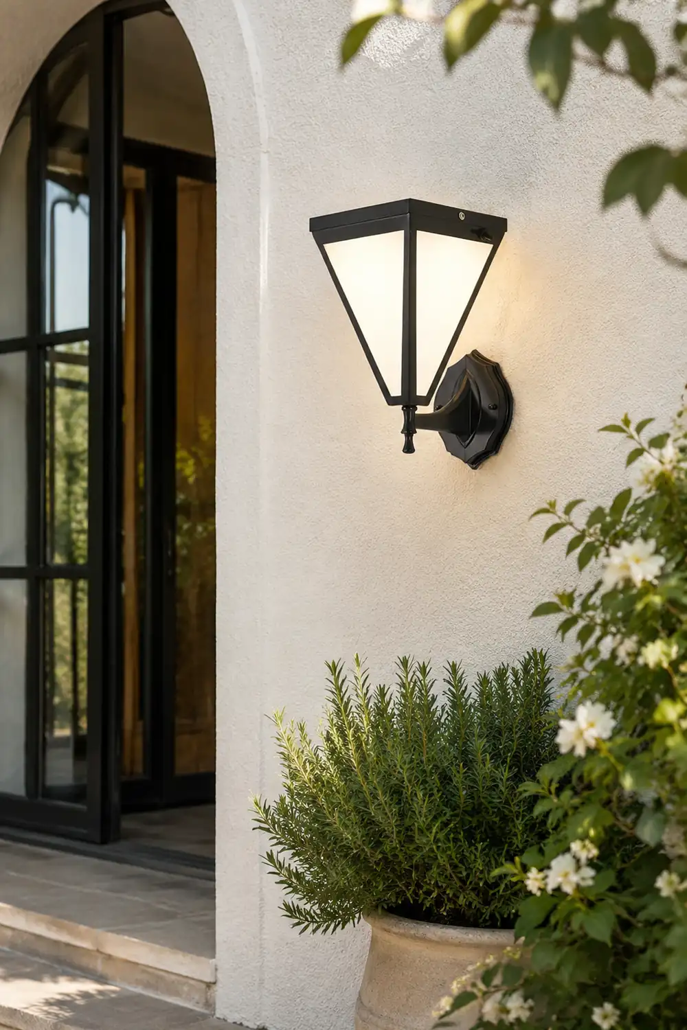 Retro Dimmable LED Waterproof Modern Solar Plug in Wall Sconce Wall Lamp - Lumpaz