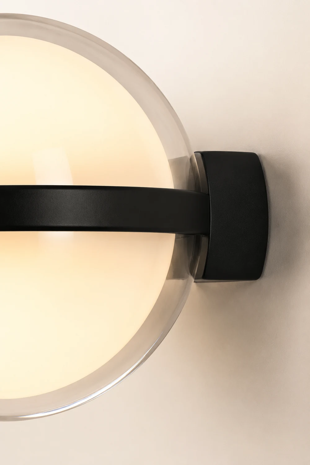 Creative Round Up and Down Light LED Waterproof Outdoor Wall Lamp - Lumpaz