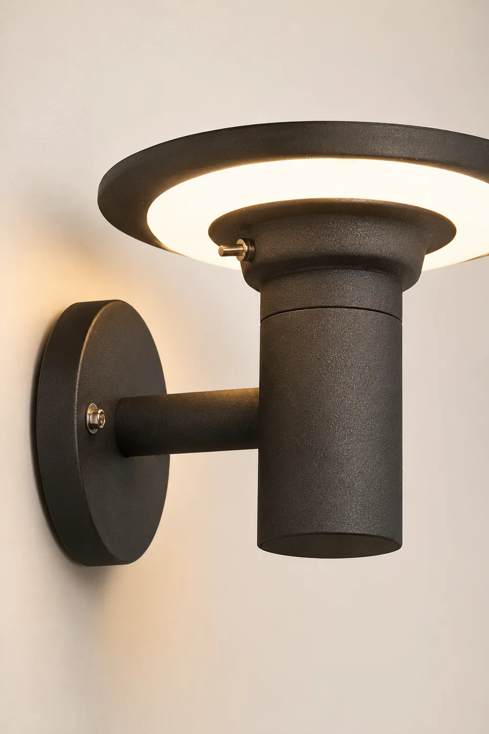 Round UFO-shaped LED Waterproof Solar Modern Outdoor Sconces Wall Lamp - Lumpaz