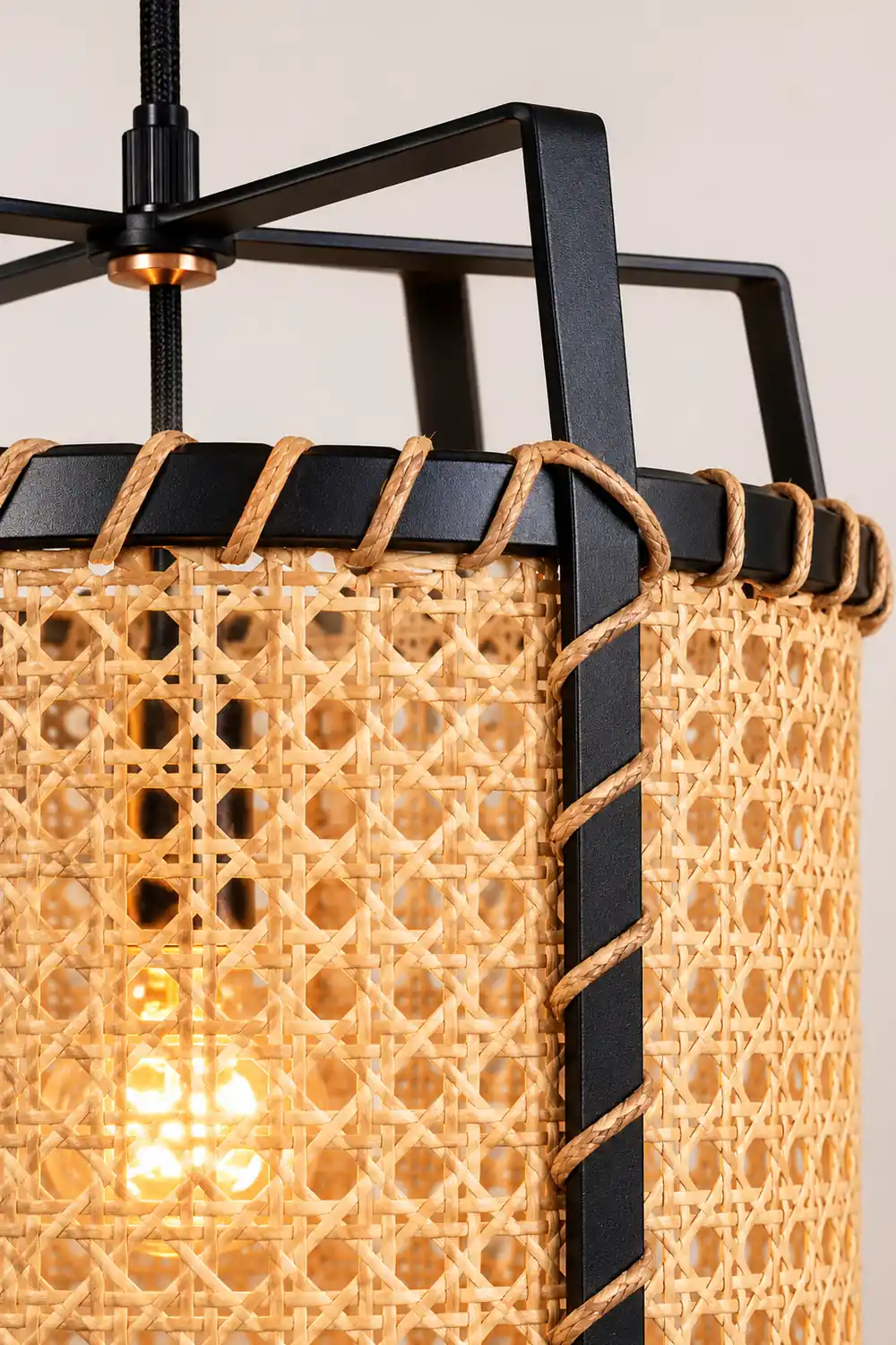 Rattan Cane Pendant Lamp - Lumpaz