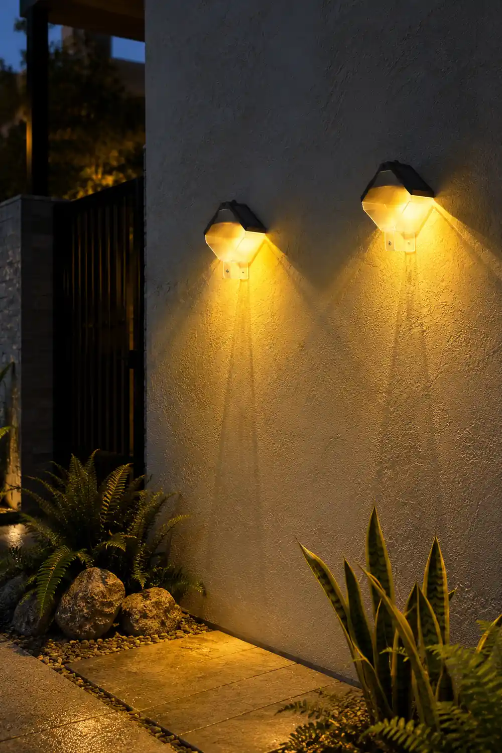 2Pcs Waterproof LED Multi Color Light Modern Solar Wall Washer Light - Lumpaz