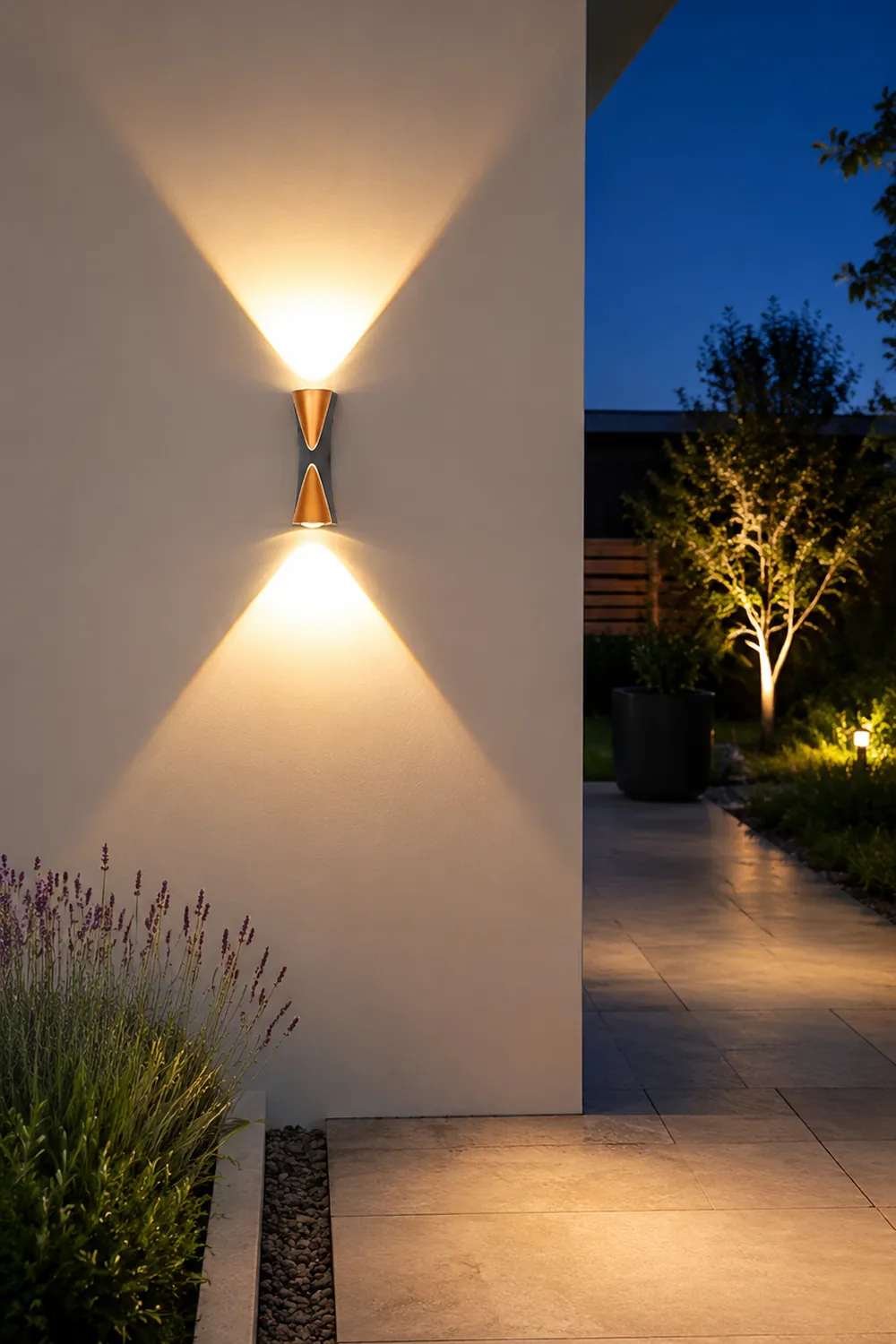 Creative Up and Down Lights LED Waterproof Modern Outdoor Wall Lamp - Lumpaz