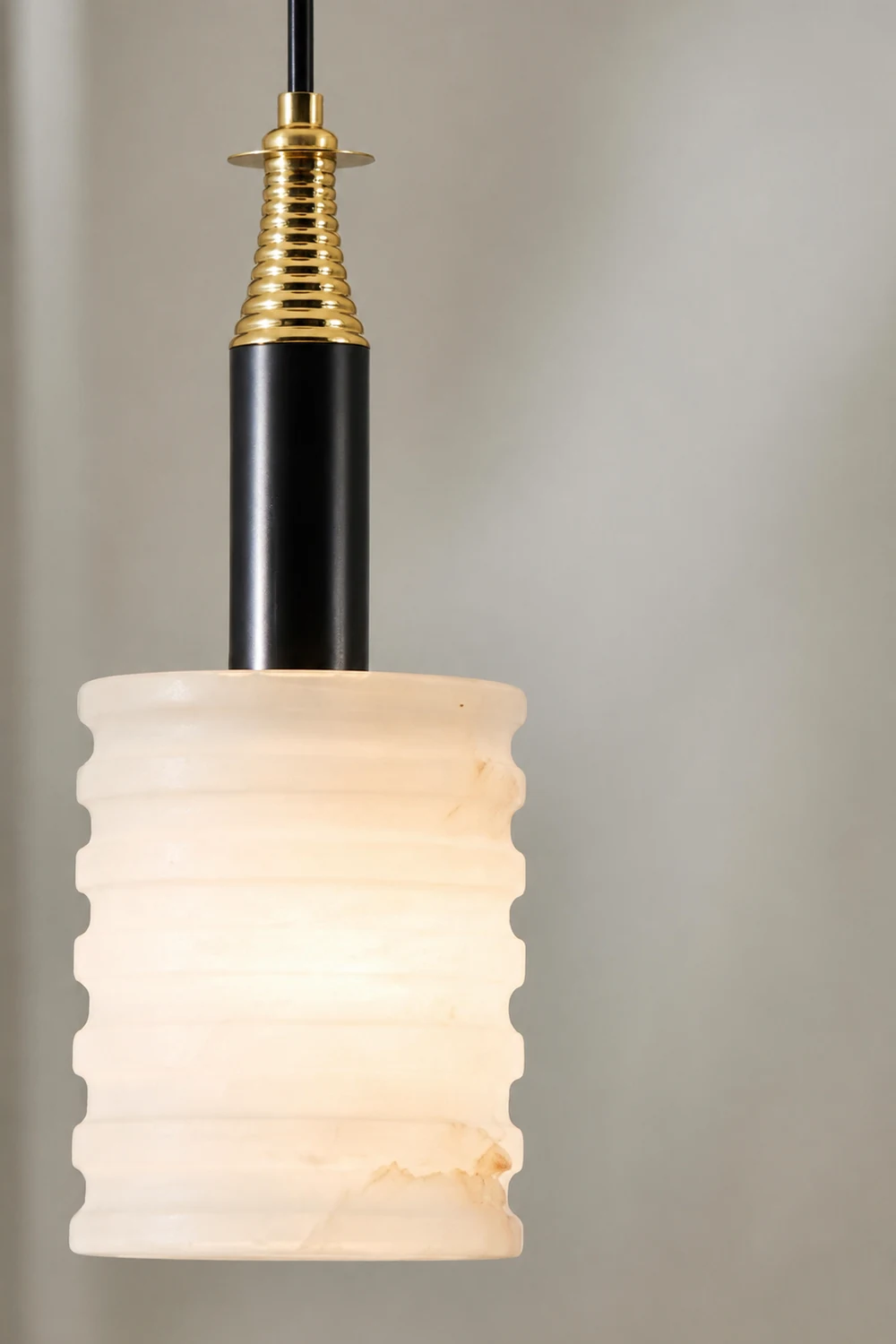 Alabaster Pendant Lamp - Lumpaz